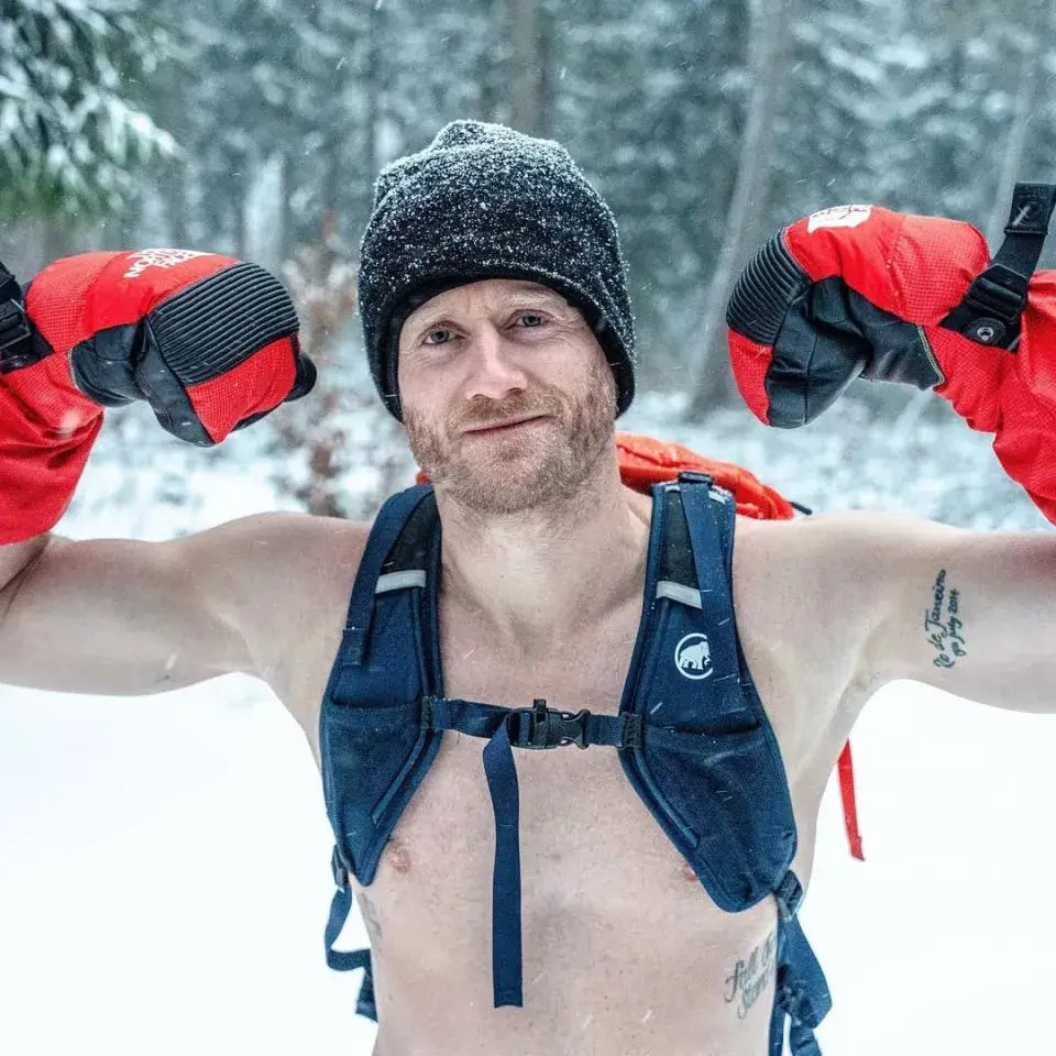 Former Chelsea and Fulham star Andre Schurrle now takes on hiking challenges in extreme conditions. (Image: andreschuerrle Instagram)