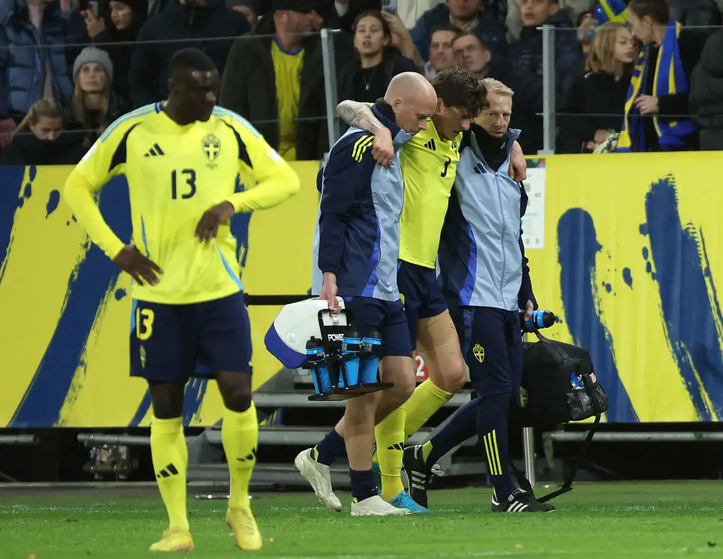 Victor Lindelof was helped off the pitch at the Friends Arena (Credit:Getty)