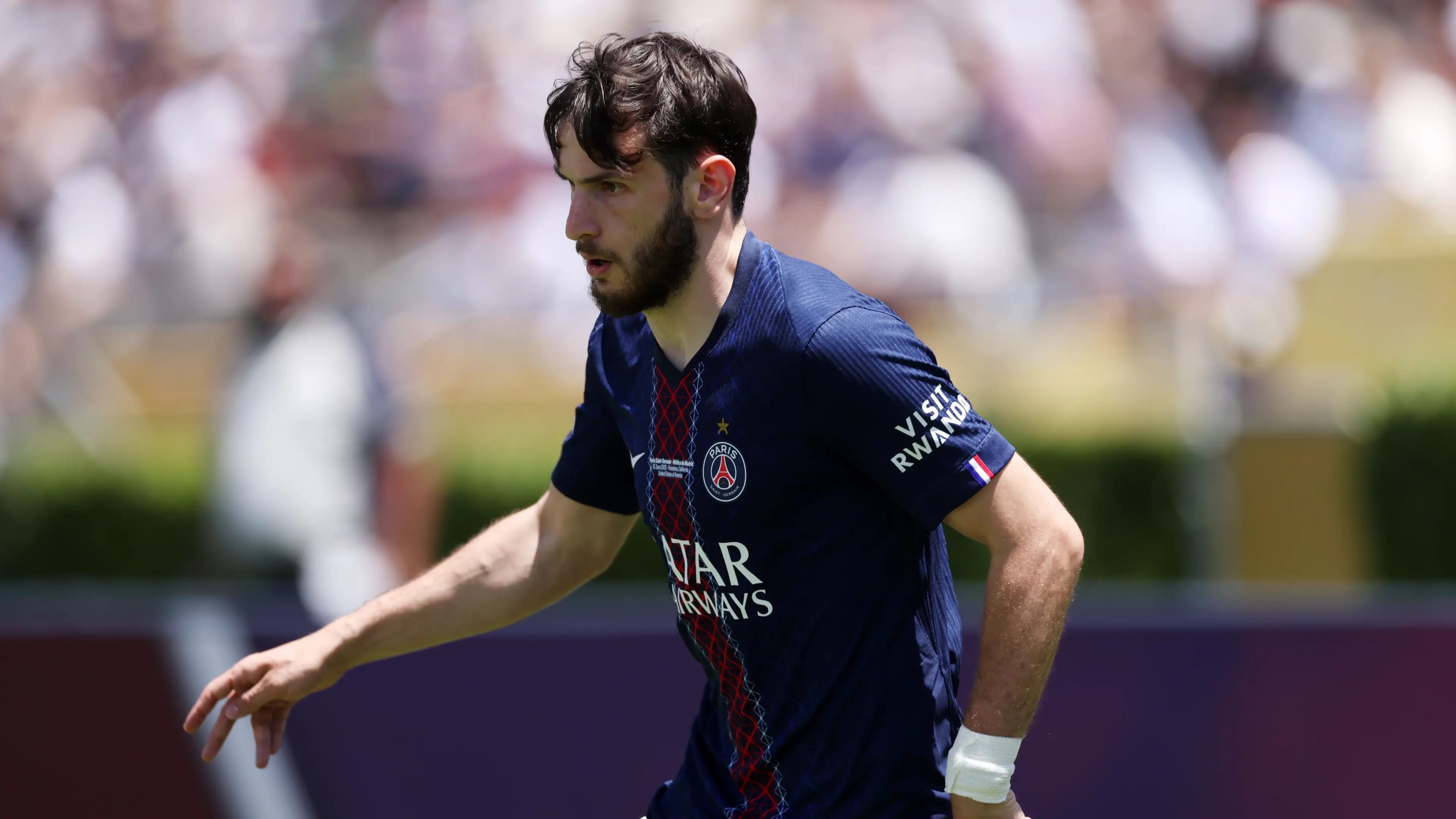 Khvicha Kvaratskhelia makes Messi vs Ronaldo choice and fans are in agreement