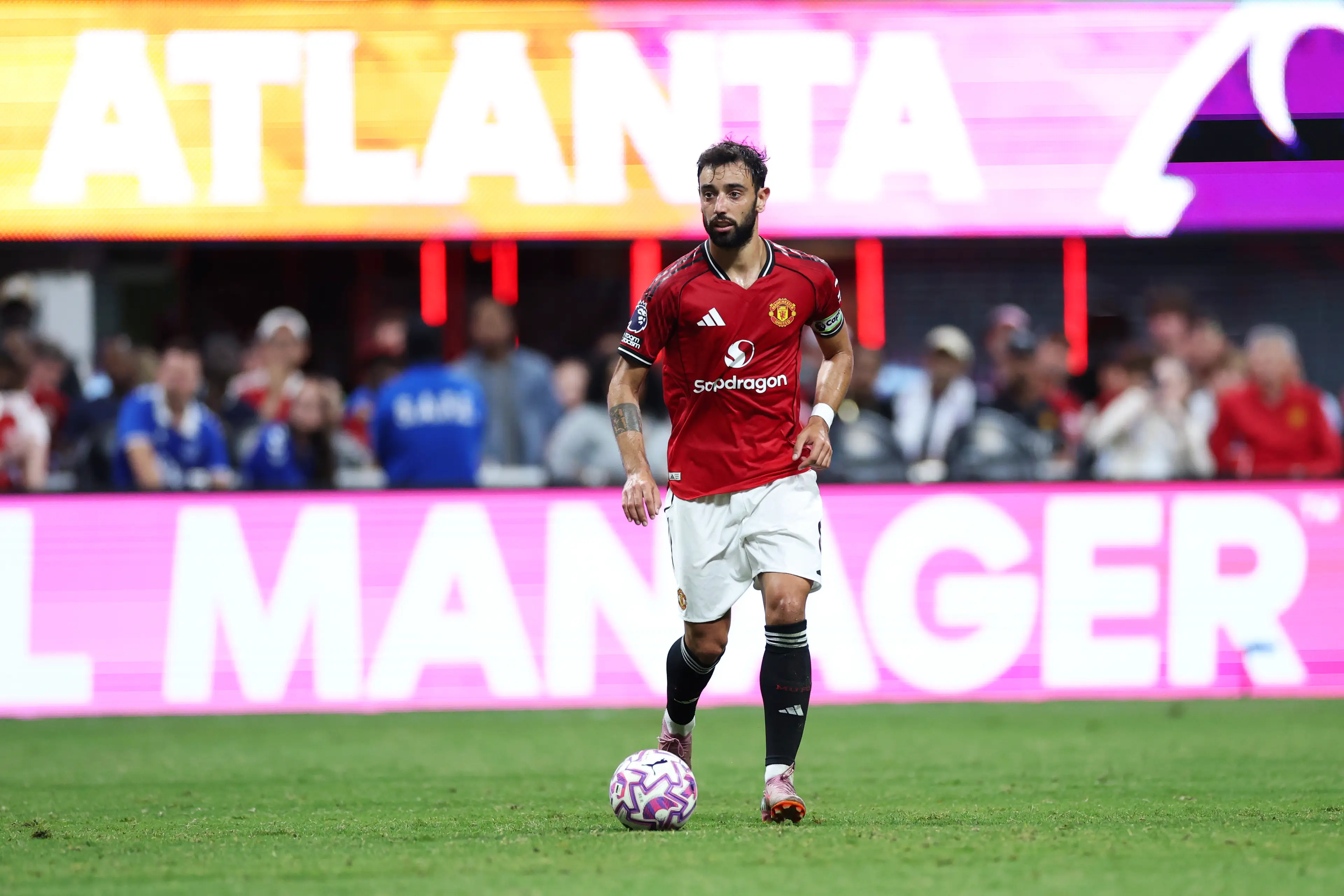 Bruno Fernandes in action against Everton. Image: Getty