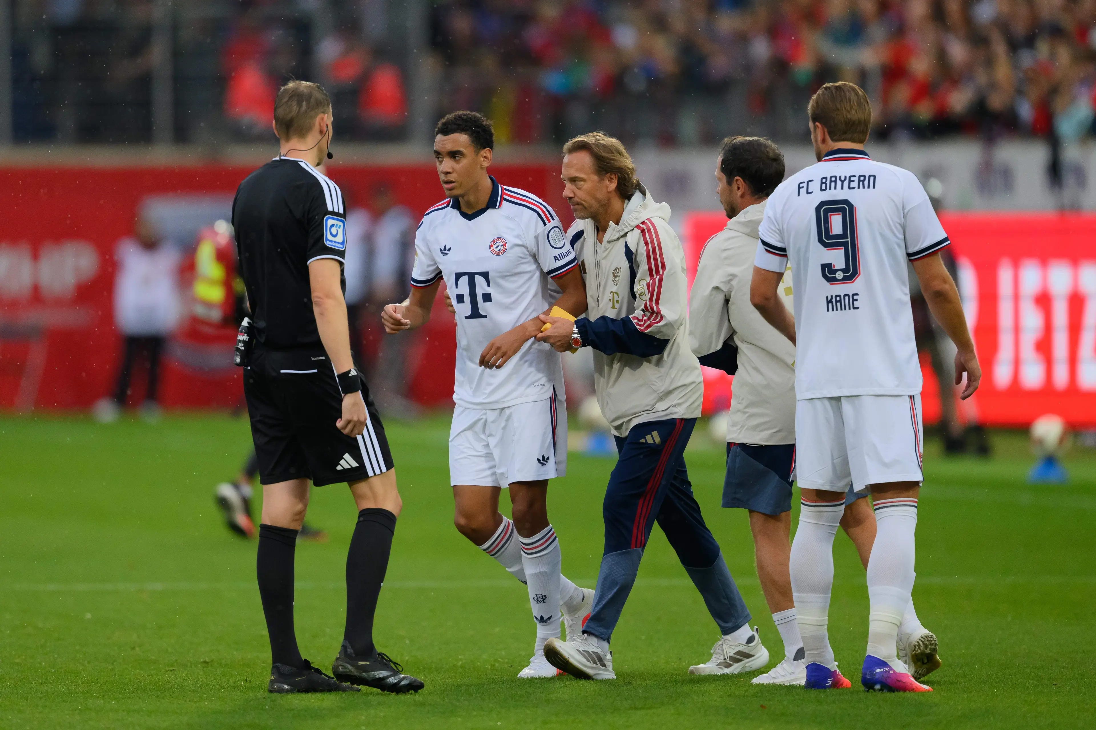Musiala collapsed for the second consecutive game. Image: Getty