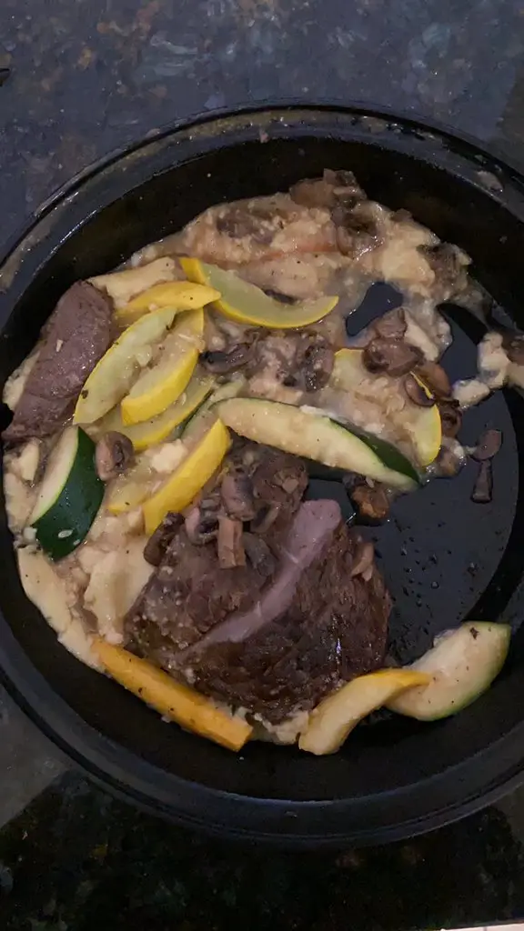 A meal served to WNBA players in the bubble. Image: X/@klajohnson