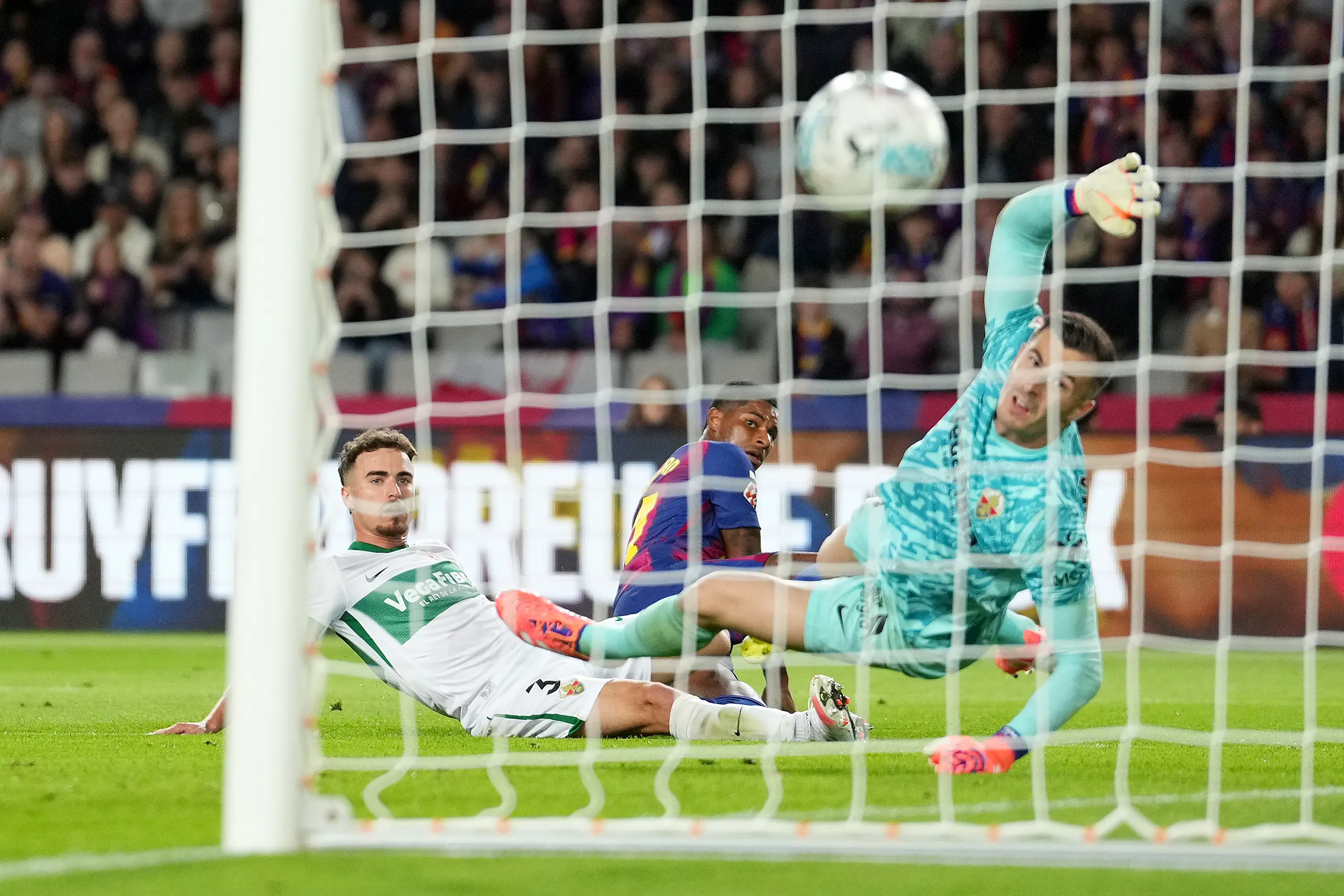 Marcus Rashford scored against Elche for Barcelona (Image: Getty)
