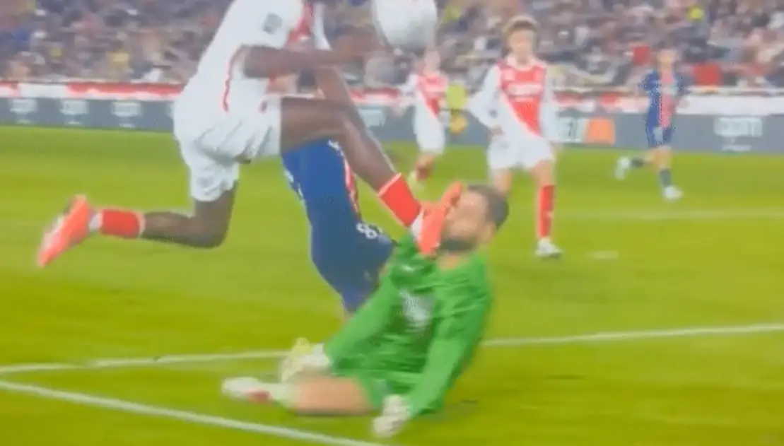 Gianluigi Donnarumma collides with Wilfried Singo. Image: X