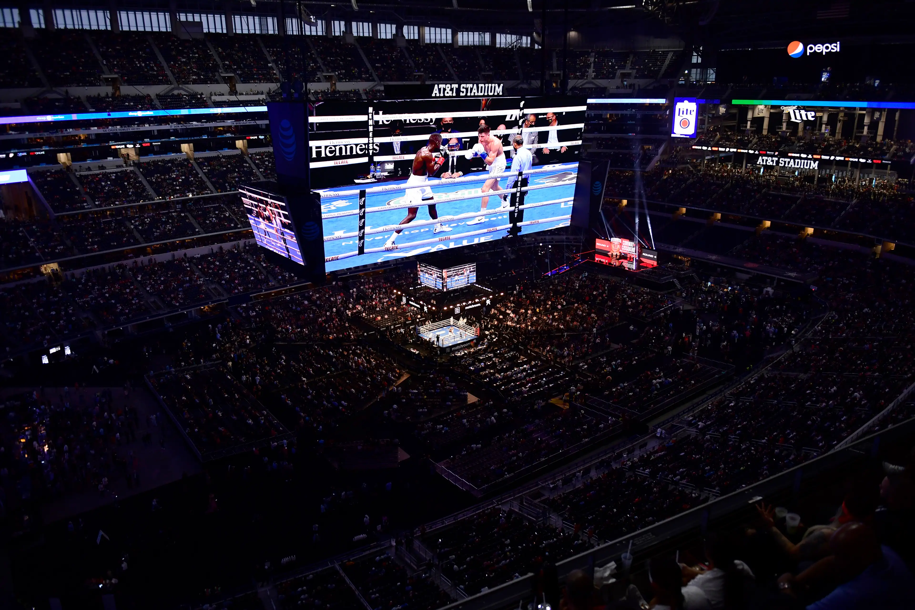 AT&T Stadium for Canelo Alvarez vs. Billy Joe Saunders. Image: Getty 