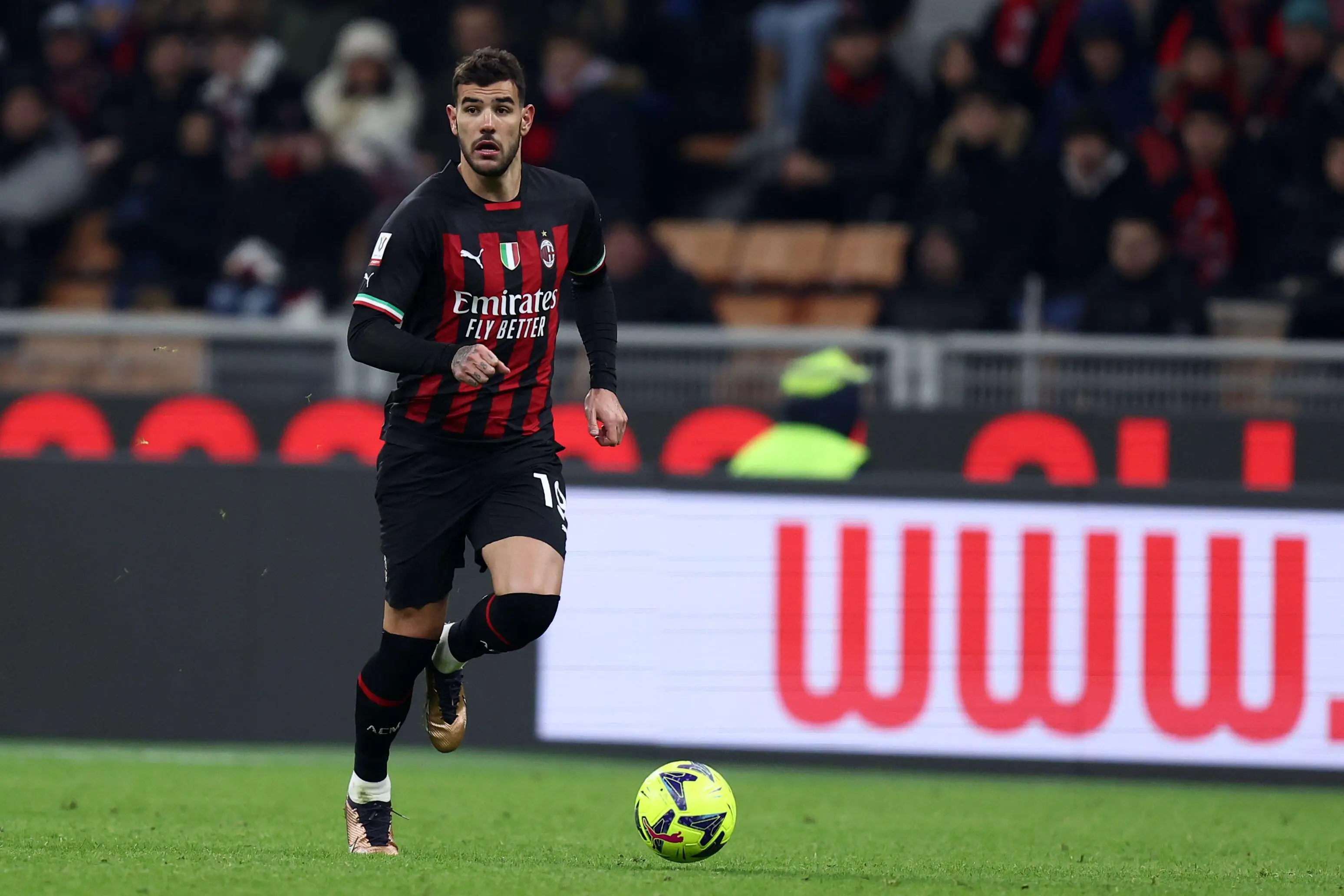 Manchester United manager Erik ten Hag is keen on landing AC Milan star Theo Hernandez, according to reports in Italy.