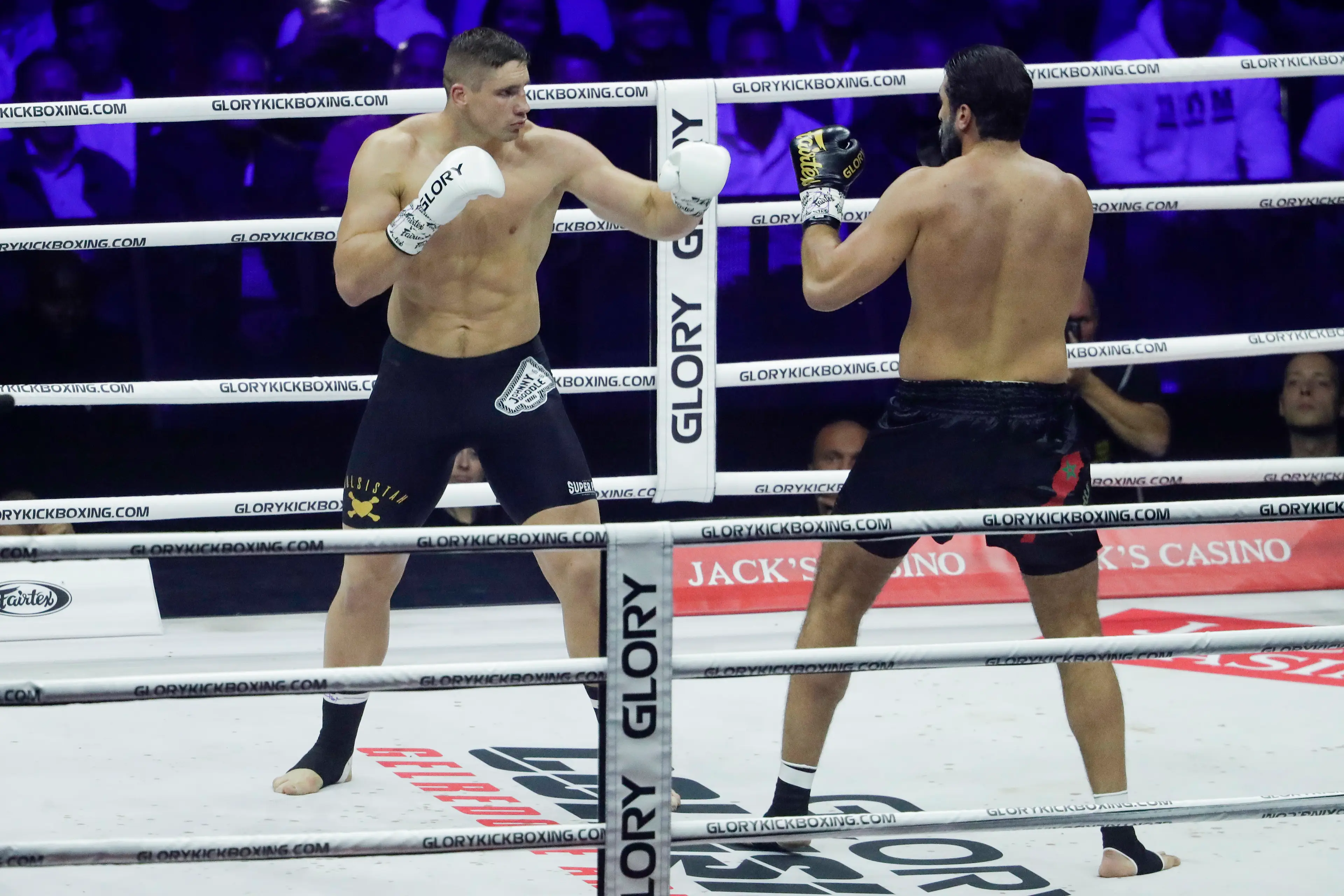 Rico Verhoeven during a Glory bout. Image: Getty