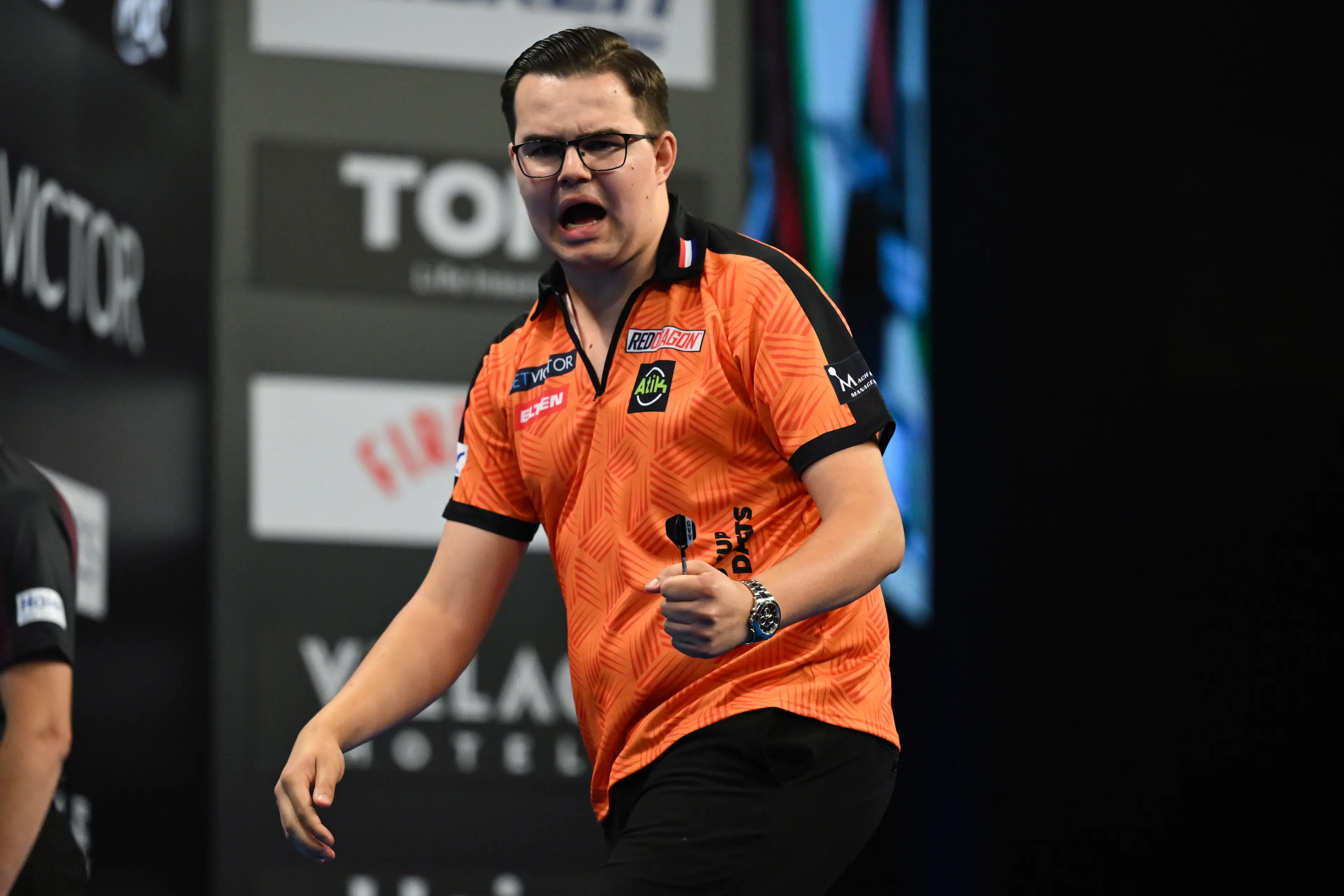 Gian van Veen in action at the World Cup of Darts. Image: Getty
