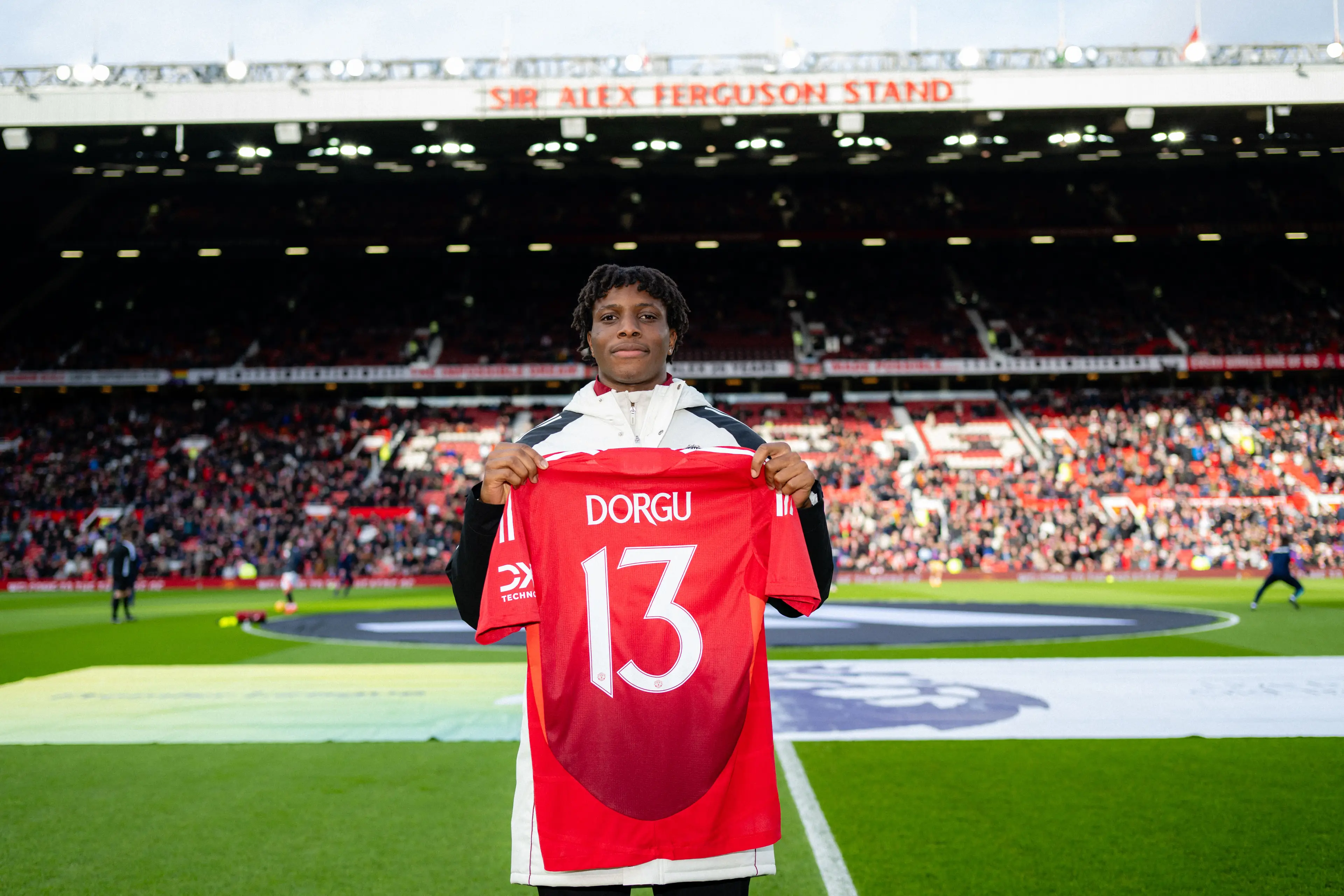 Patrick Dorgu presented as a Manchester United player. Image: Getty 