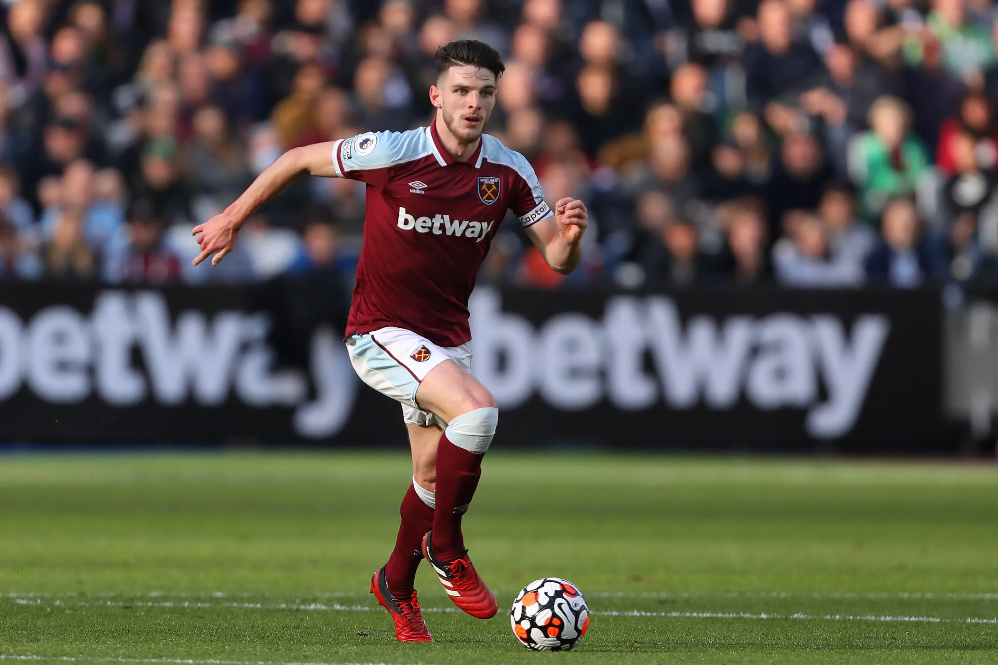 Declan Rice remains a Chelsea target. (Alamy)