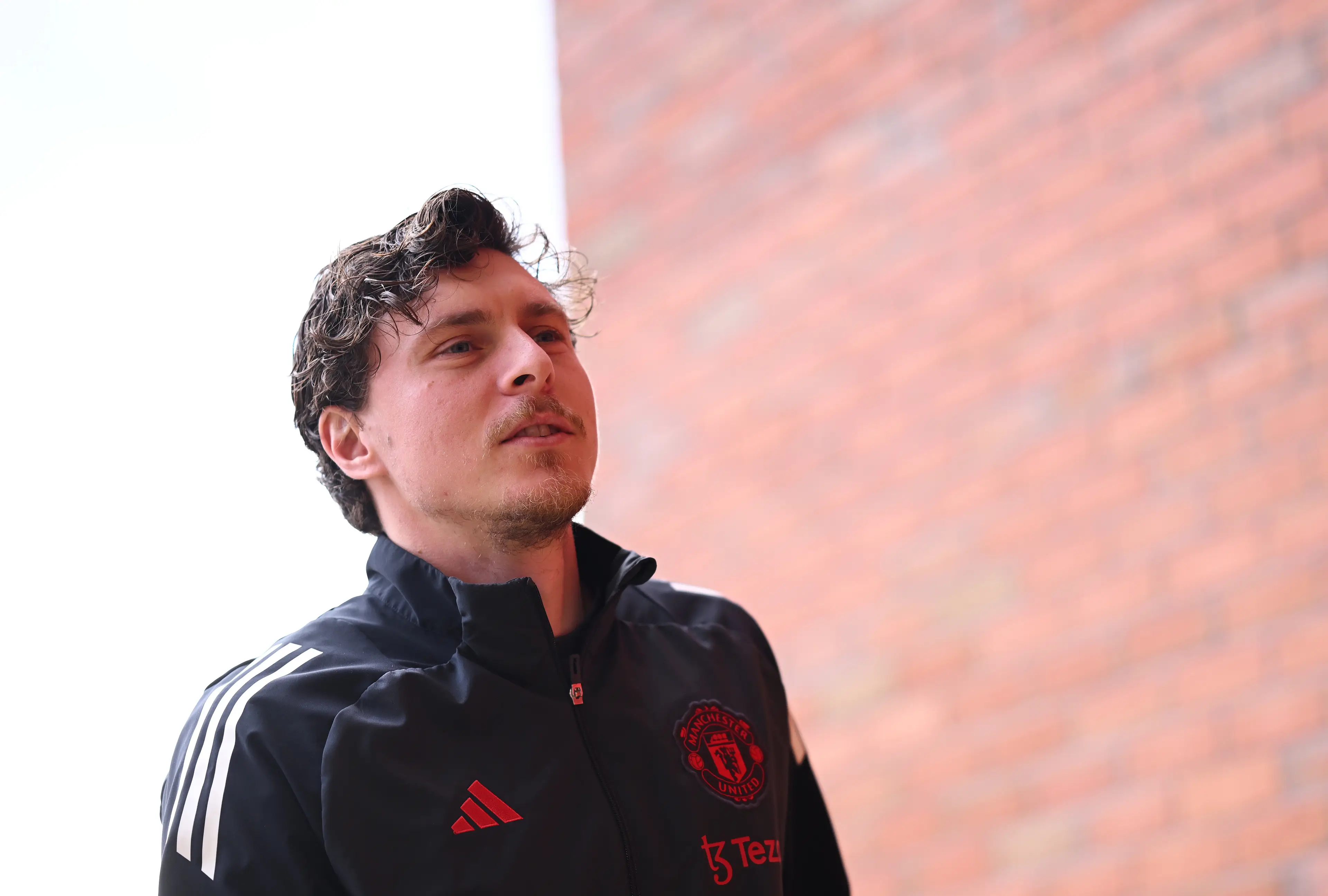 Victor Lindelof was forced to leave during Manchester United vs Lyon. Image: Getty