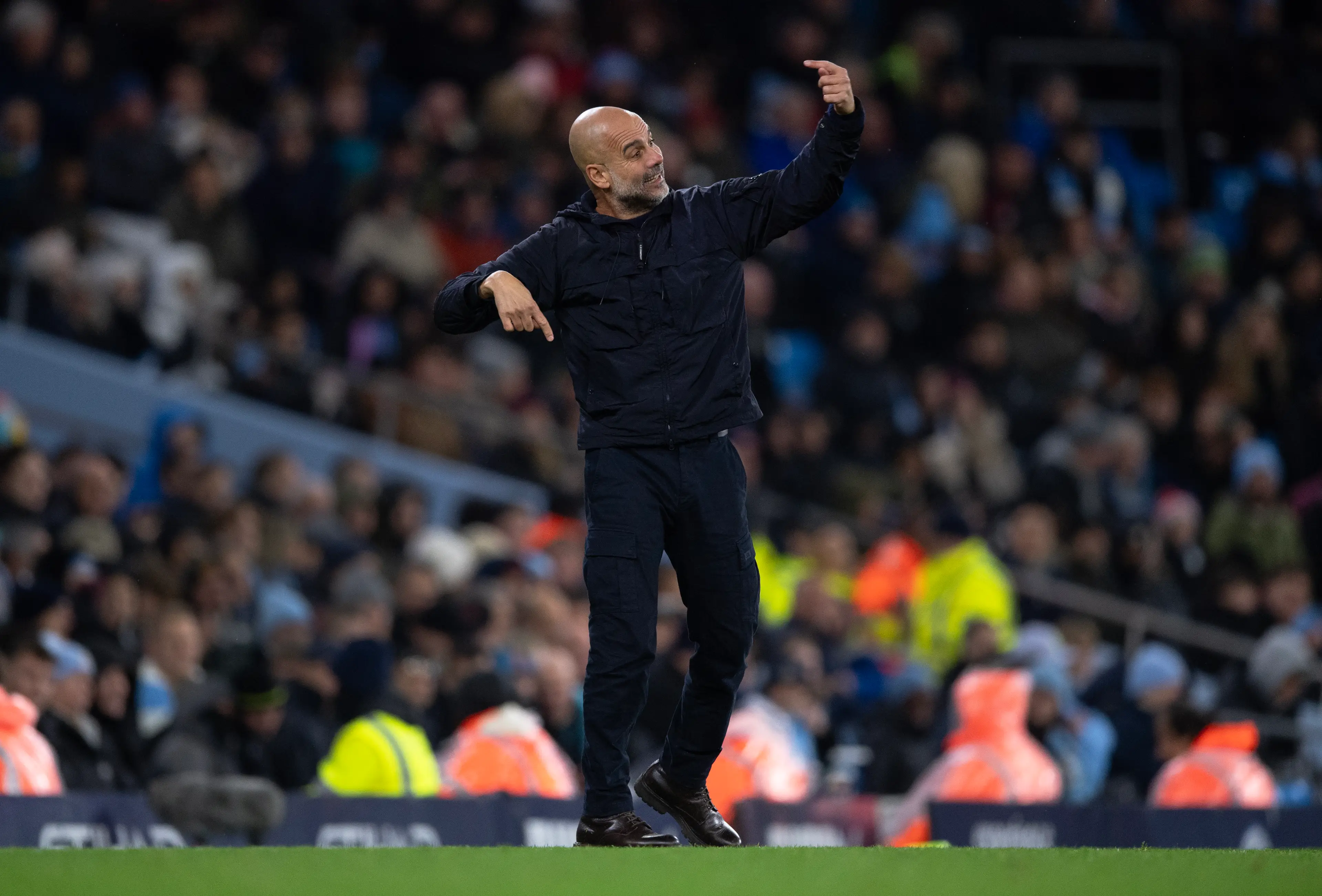 Pep Guardiola on the touchline during Manchester City vs. Leeds United. Image: Getty 
