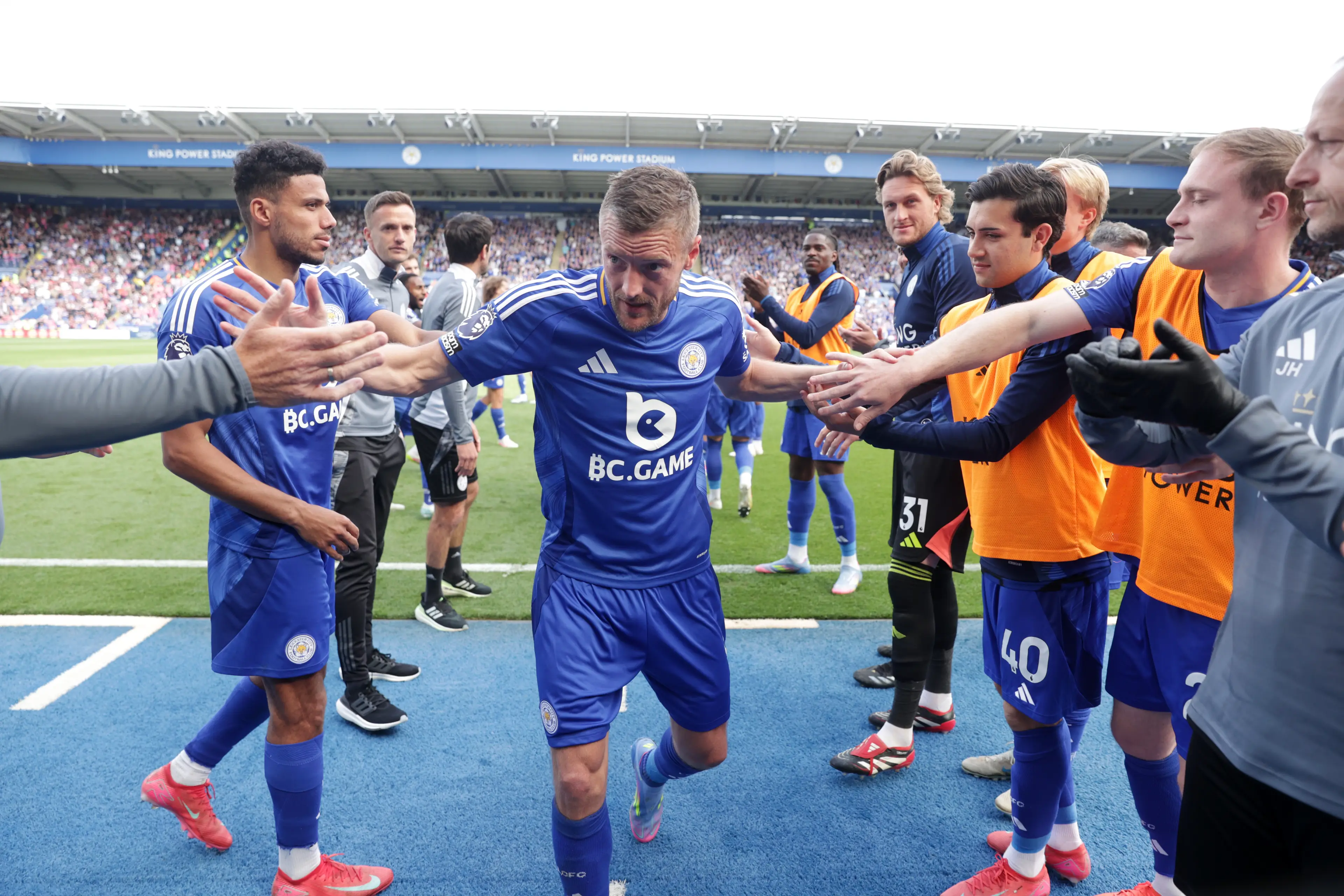 Jamie Vardy received an emotional farewell in his last Leicester City game at the King Power Stadium. Image: Getty