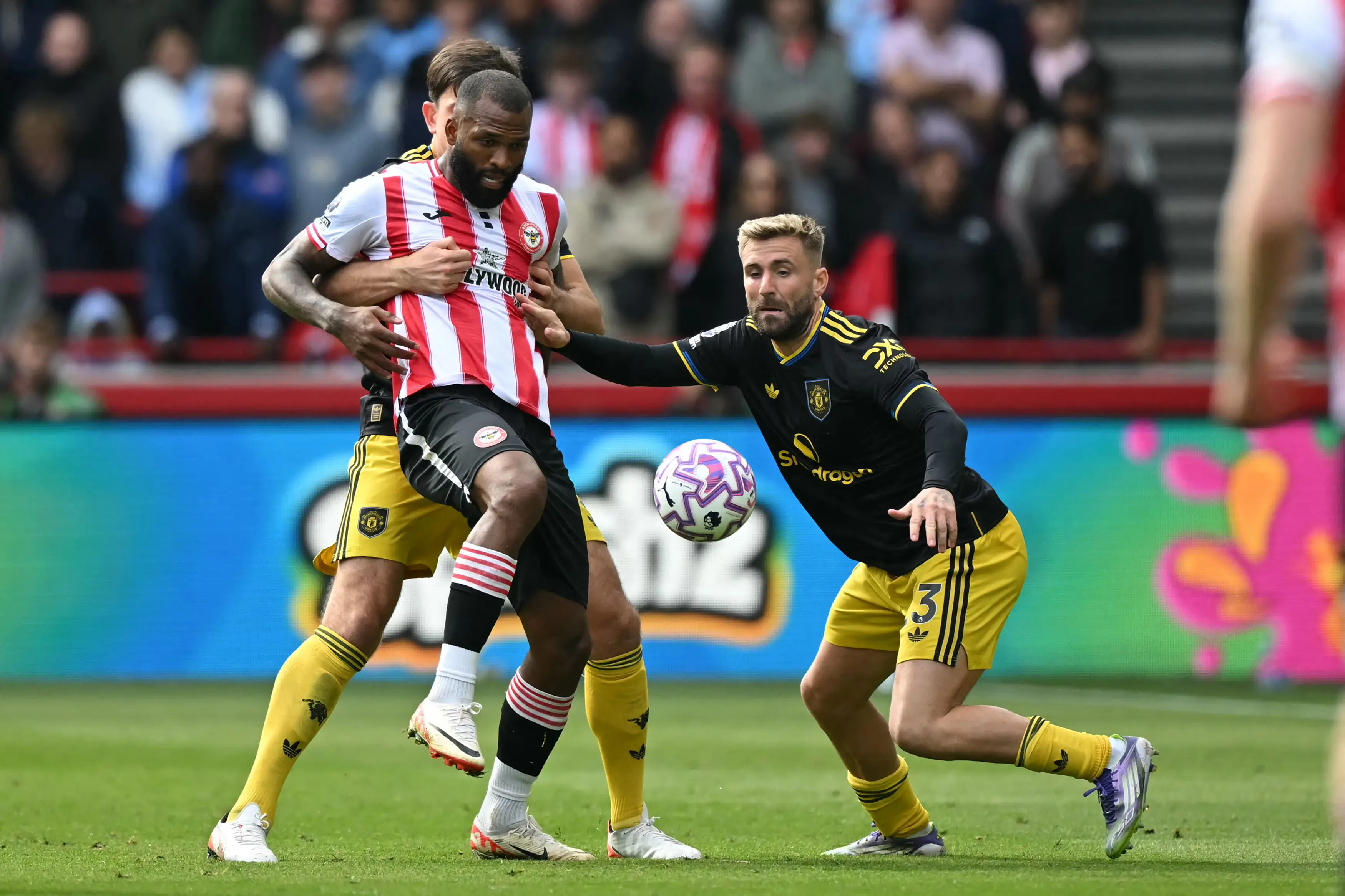 Harry Maguire and Luke Shaw started Manchester United's defeat at Brentford. Image: Getty 