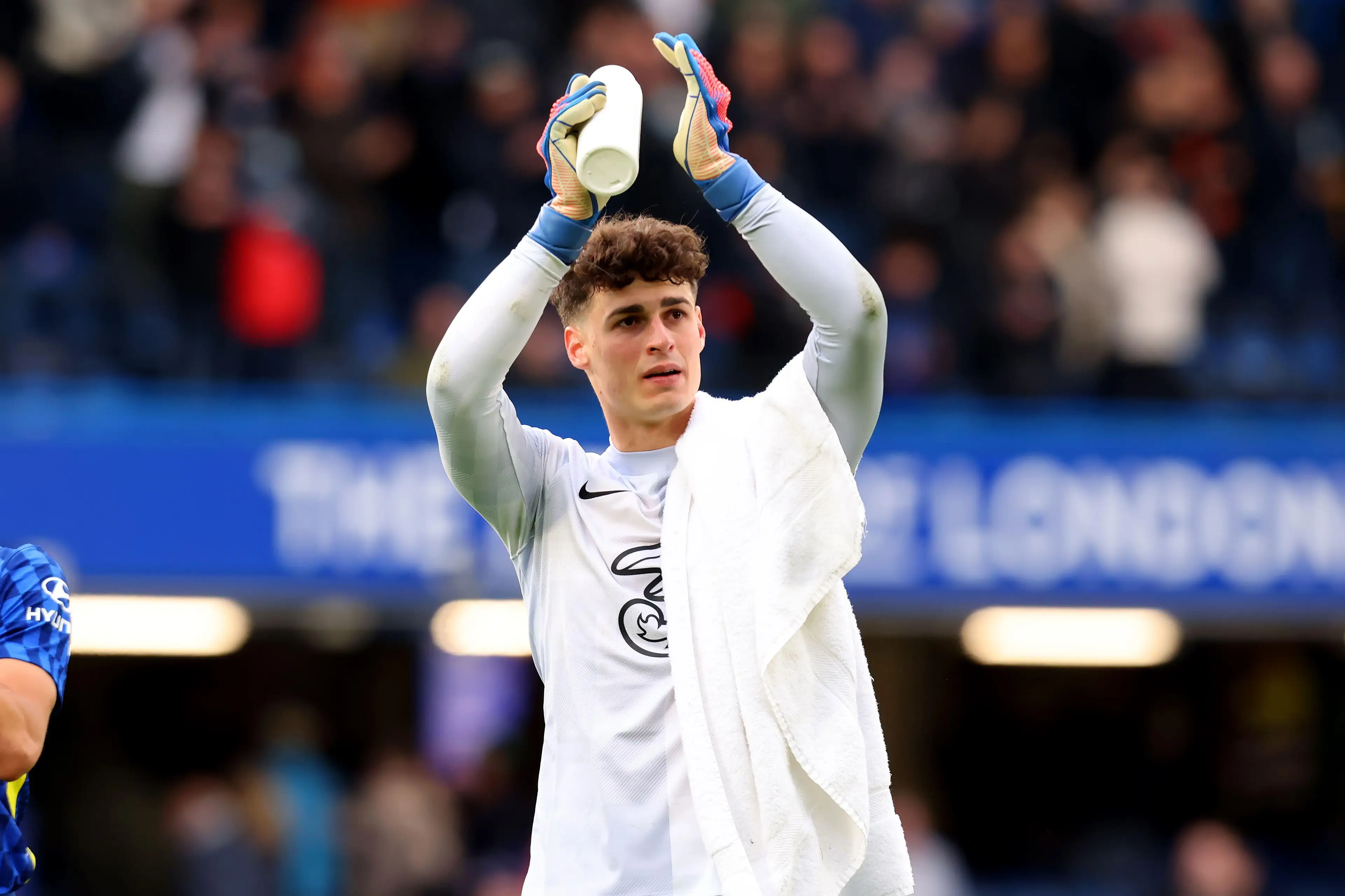 Kepa Arrizabalaga in Chelsea action. (Alamy)