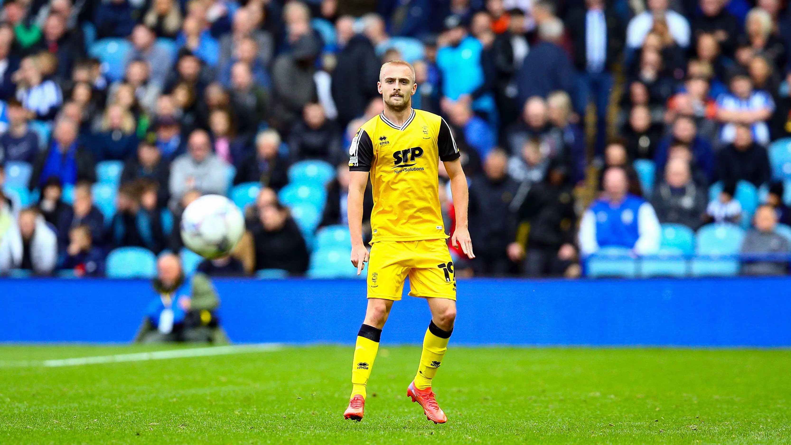 Eredivisie Side Targeting Season-Long Loan Deal For Manchester City Midfielder