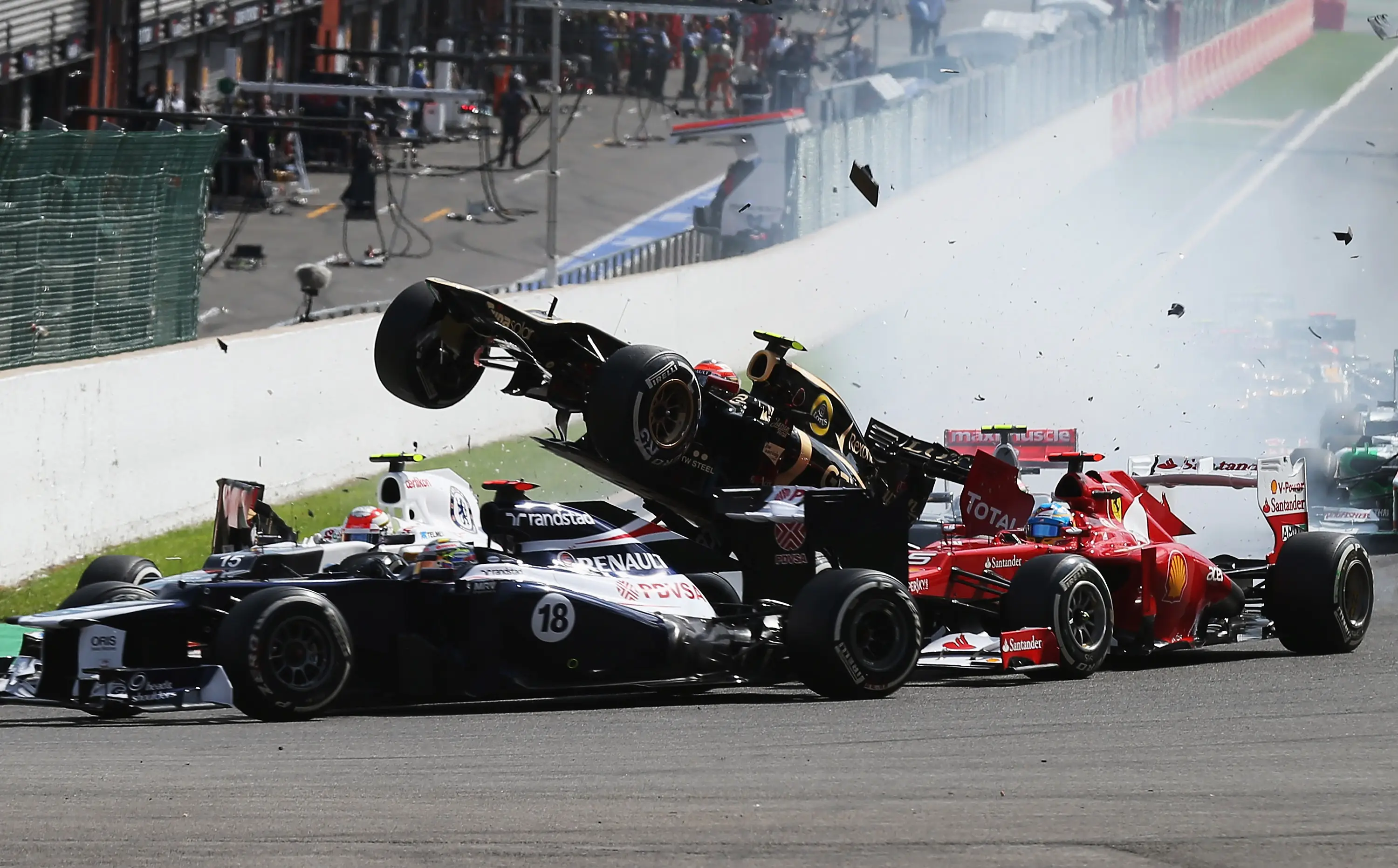 F1 crash at Spa (Image: Mark Thompson / Staff via Getty)