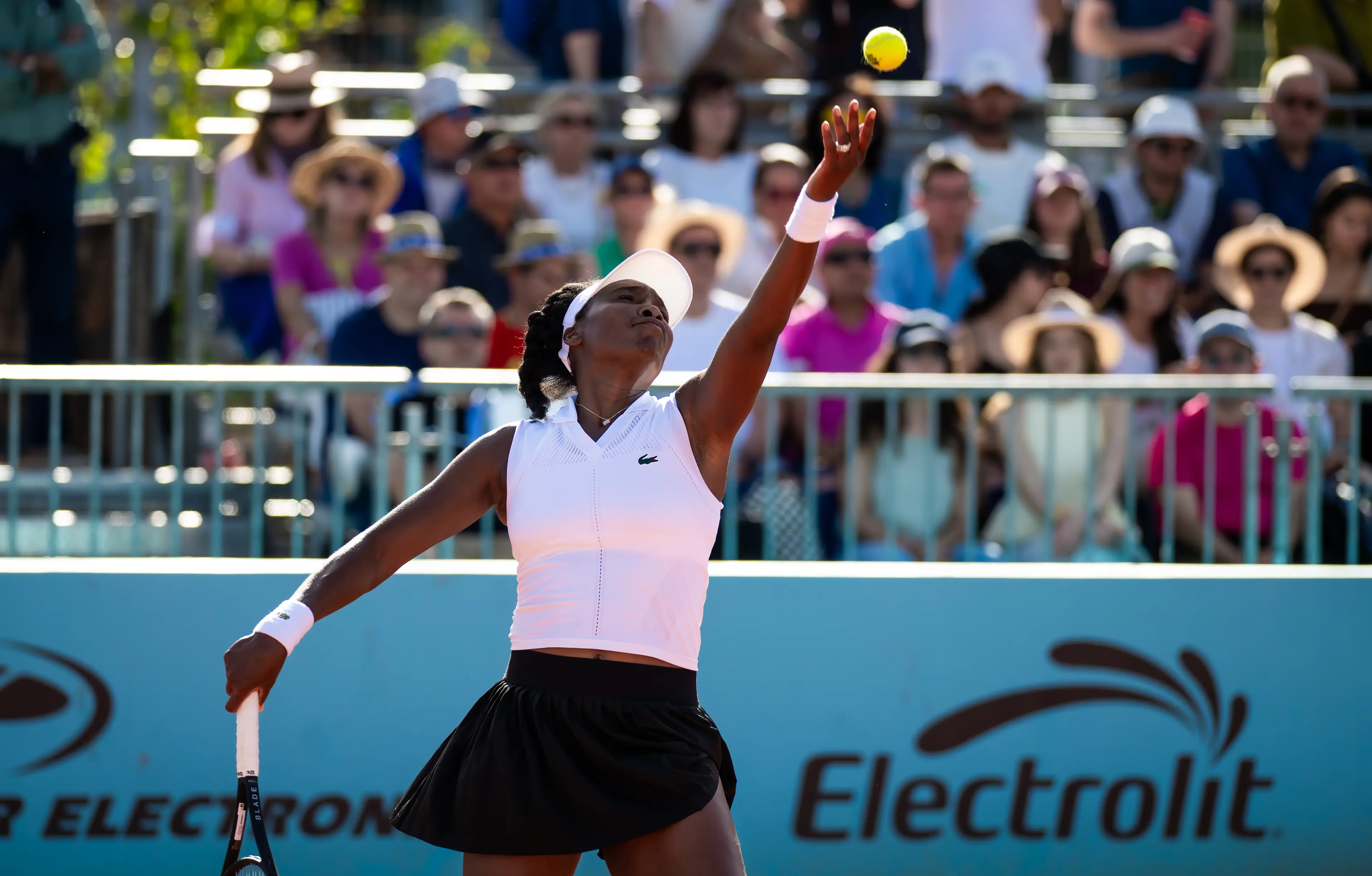Venus Williams of the United States in action with partner Katie Boulter of Great Britain against Sofia Kenin of the United States and Su-Wei Hsieh of Chinese Taipeh (Getty Images)