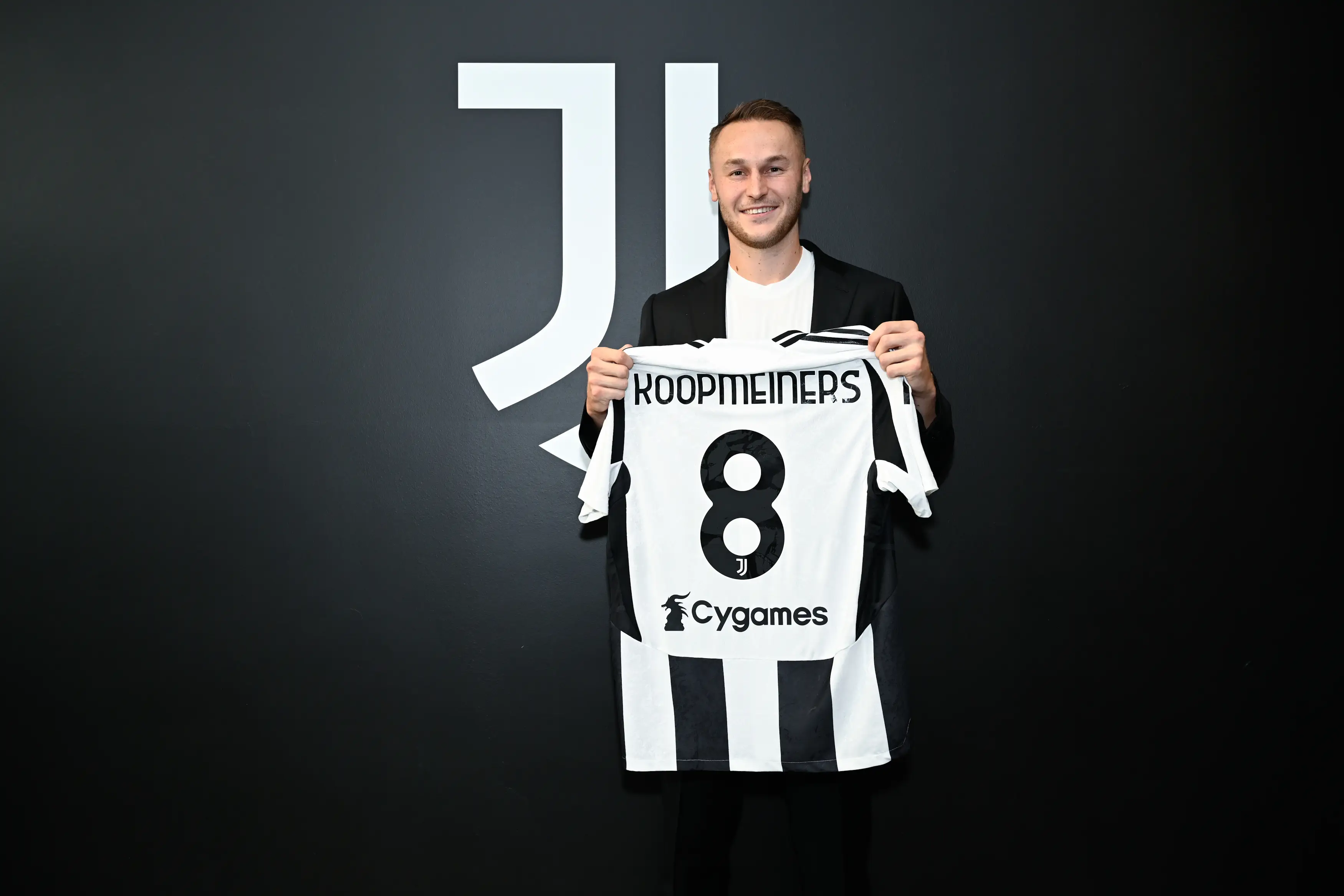 Koopmeiners has joined Juventus. (