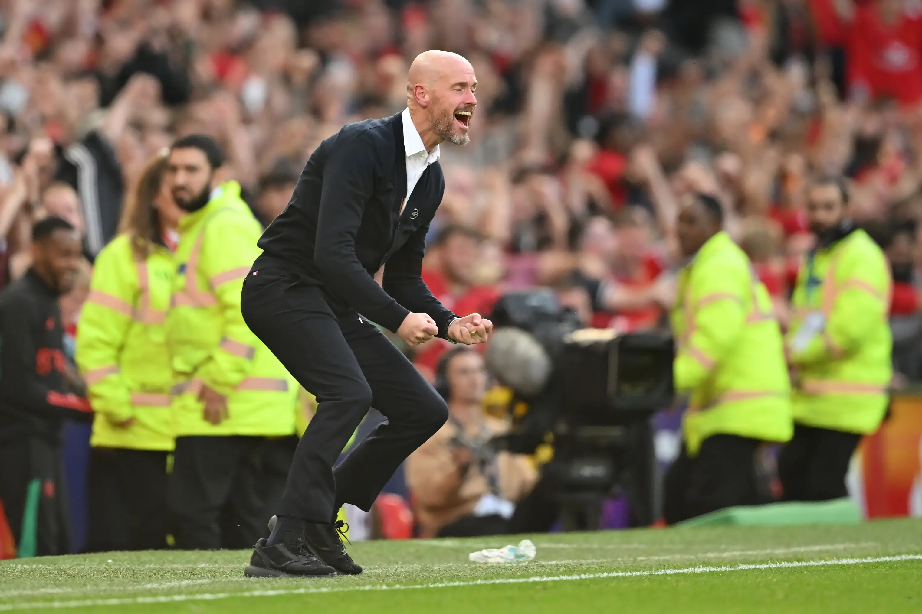 Erik ten Hag celebrates a victory over Brentford. Image: Getty