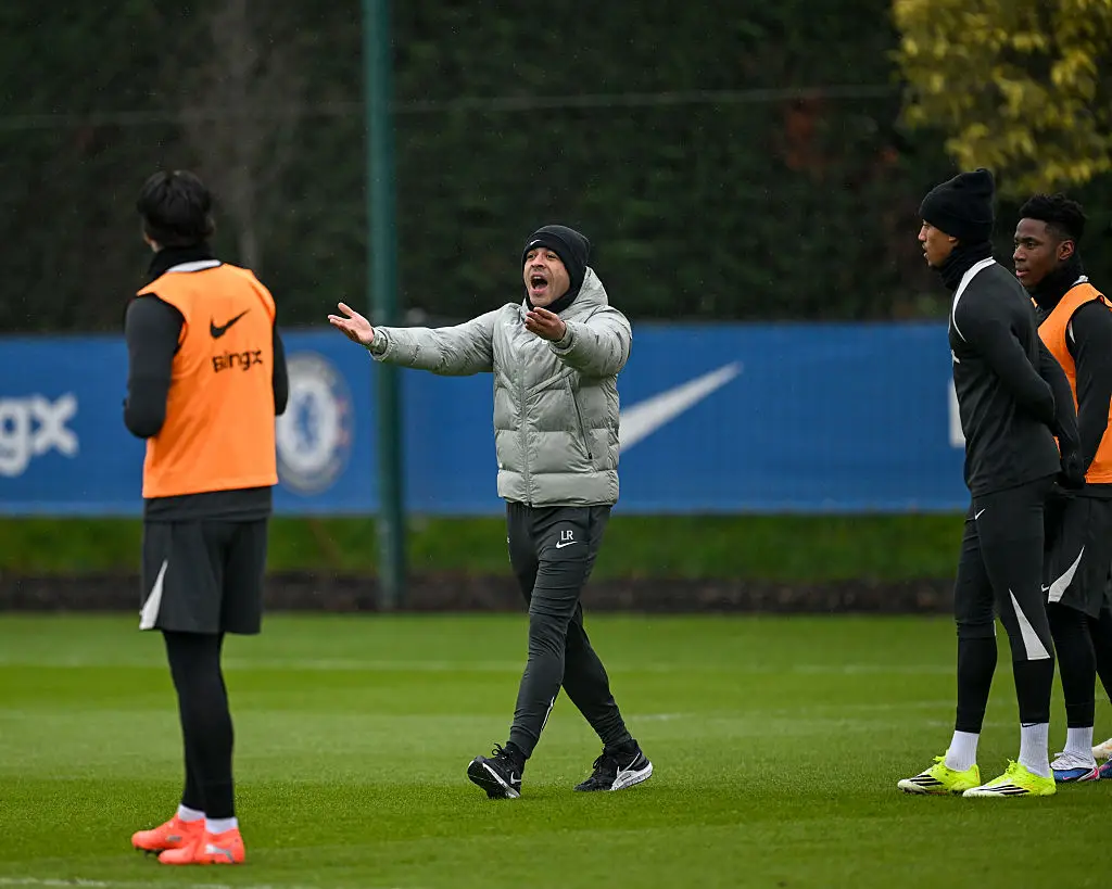 Rosenior held his first Chelsea training session ahead of their FA Cup third round match. (Image: Darren Walsh/Chelsea FC via Getty Images)