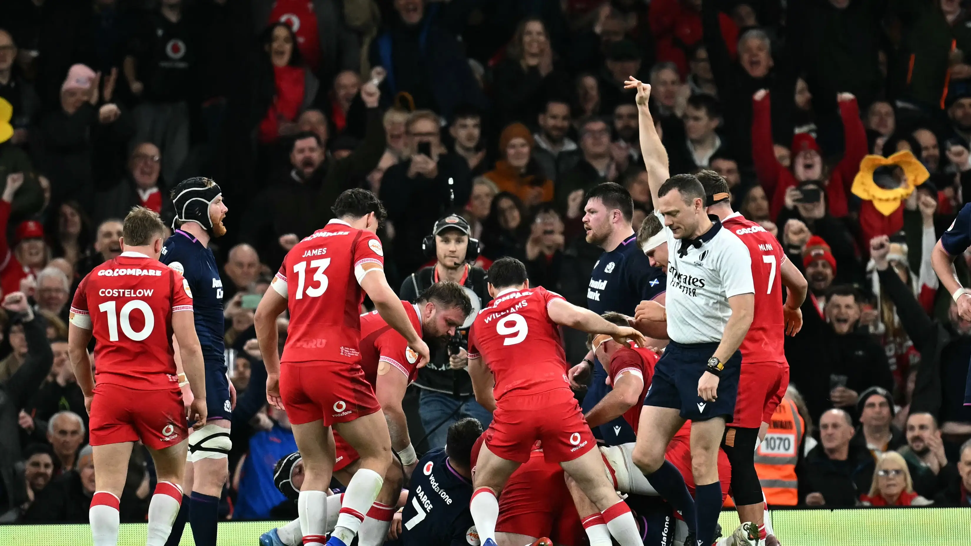 Wales fans furious as they point finger at one man after Scotland stage Six Nations comeback 