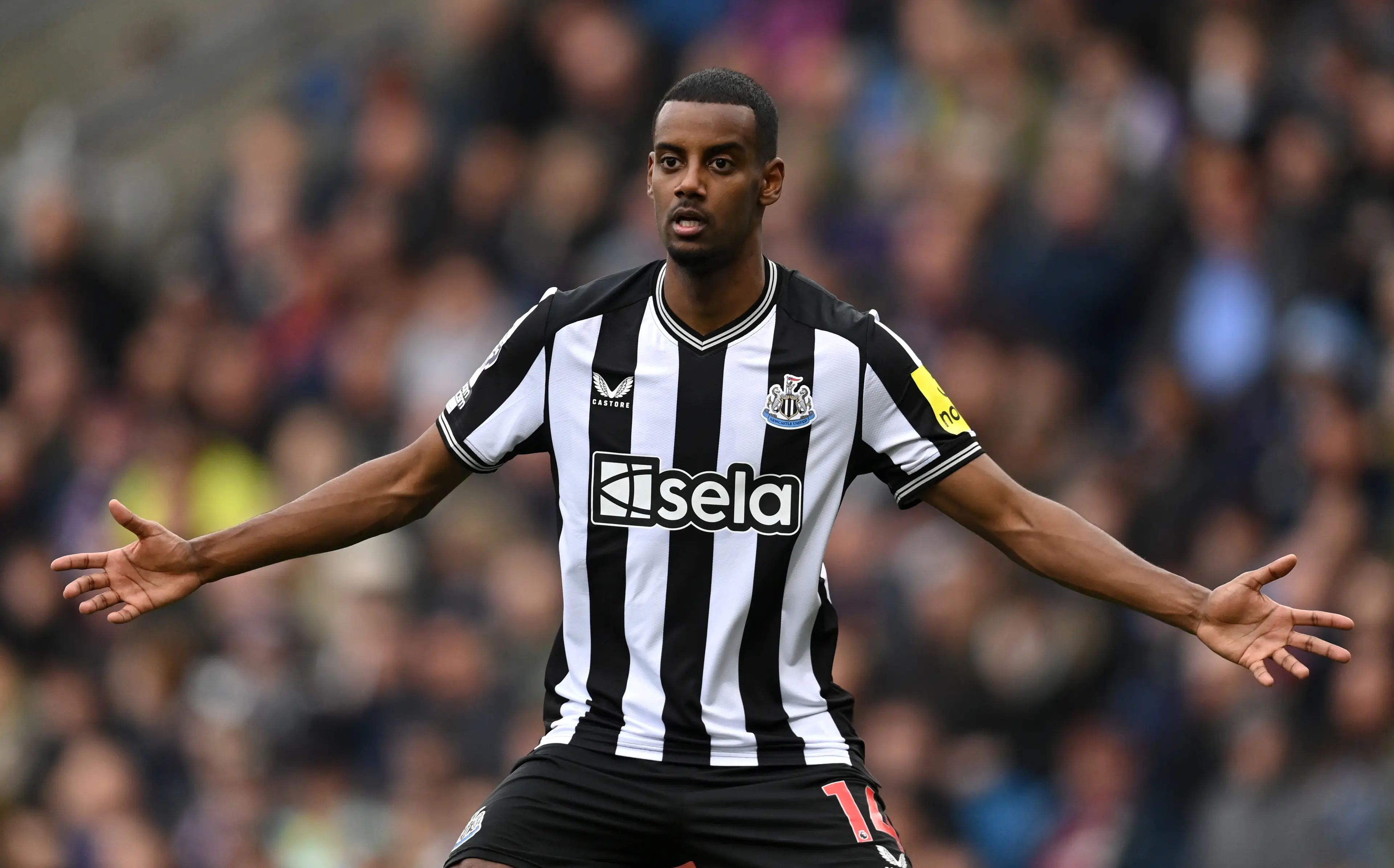 Alexander Isak in action for Newcastle United. Image: Getty