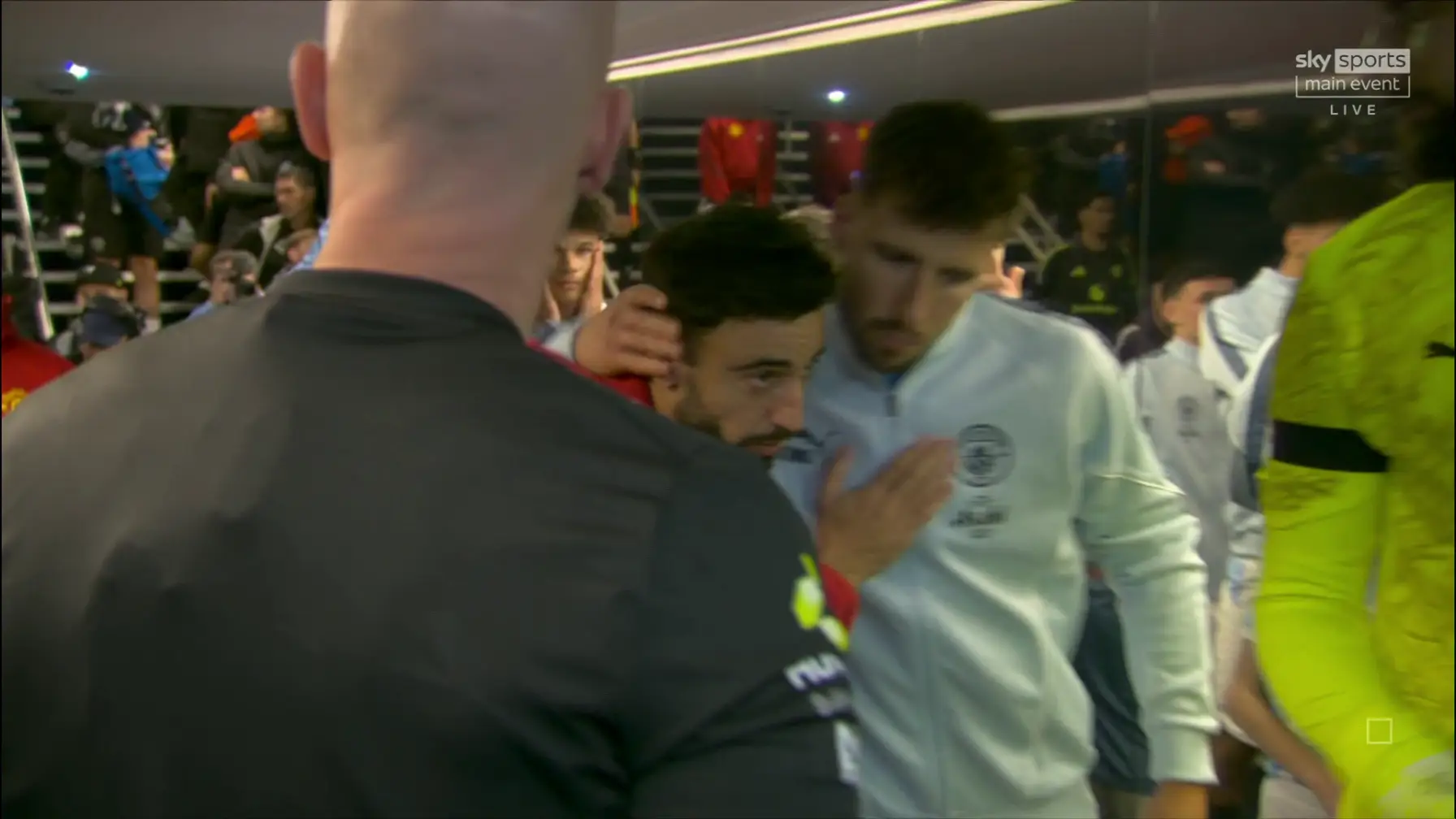Fernandes hugged Dias ahead of kick-off. Image credit: Sky Sports