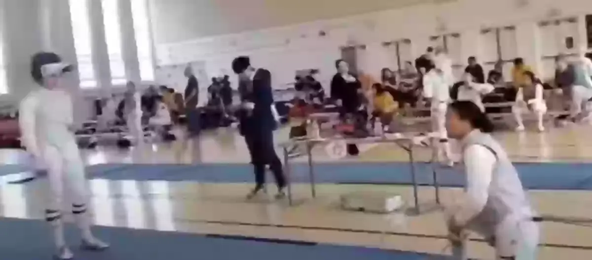 Redmond Sullivan warned Turner she could receive a black card (X/@icons_women)