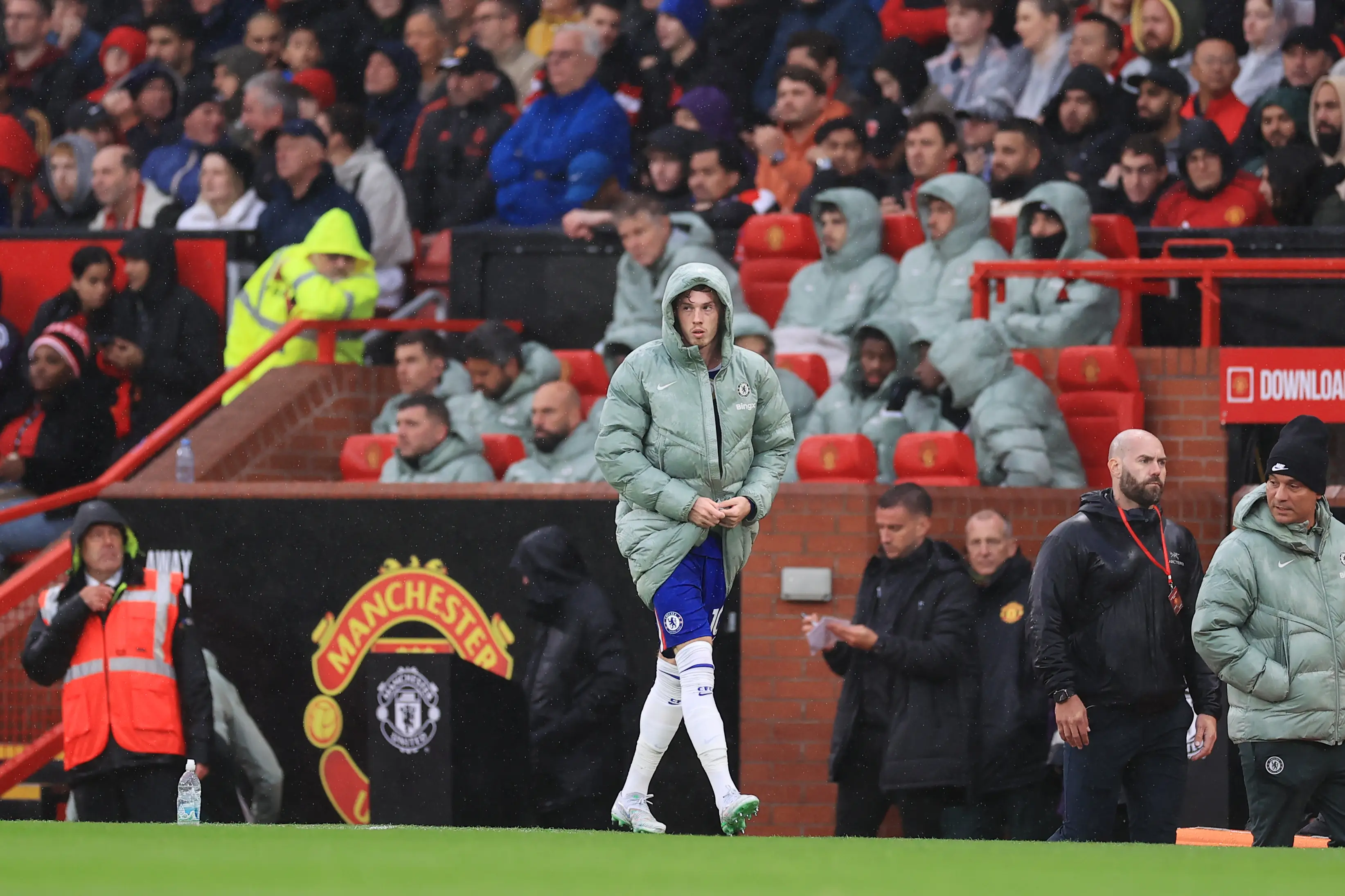 Palmer was forced off 20 minutes into Chelsea's defeat at Old Trafford. Image: Getty