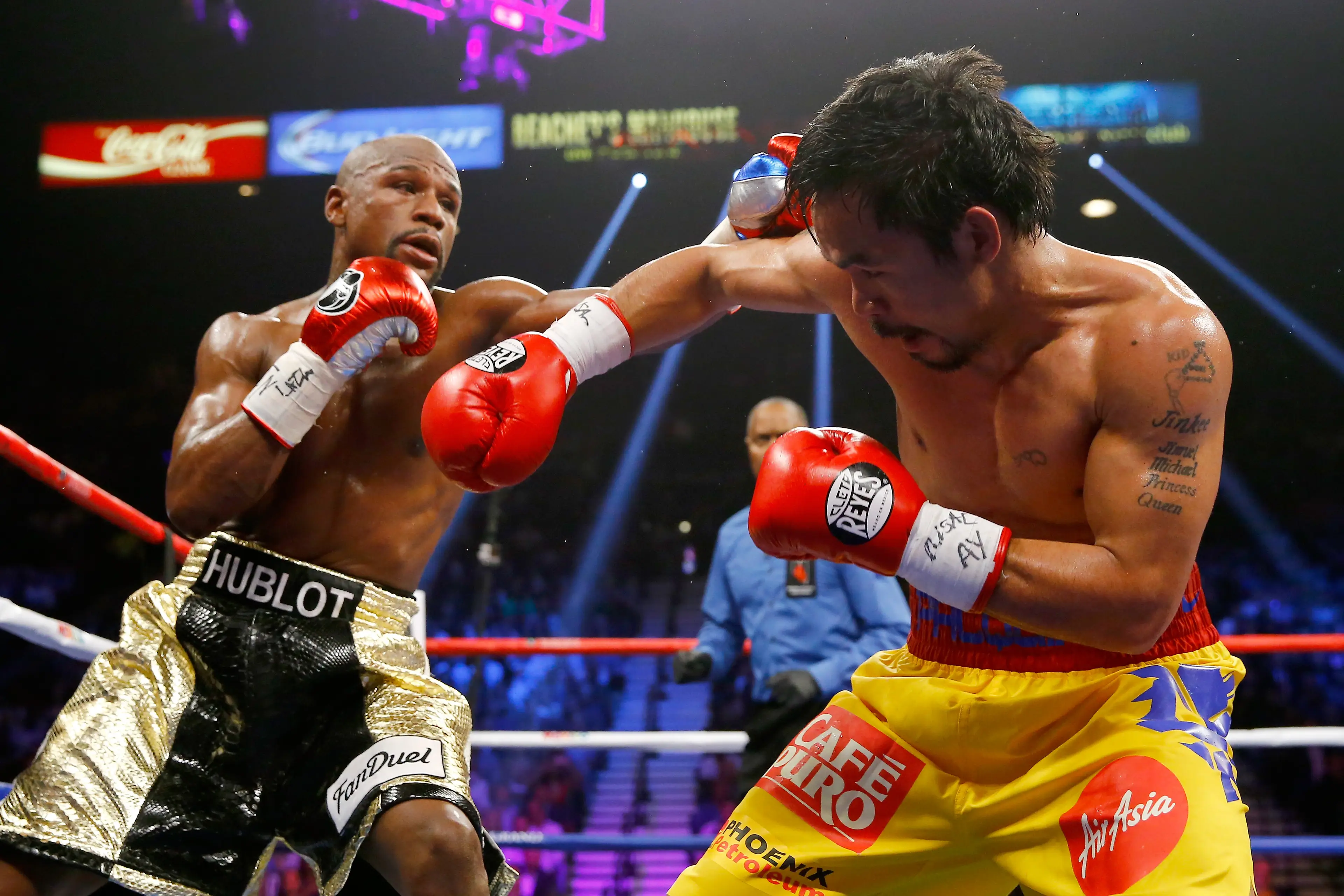 Floyd Mayweater and Manny Pacquiao during their super-fight. Image: Getty