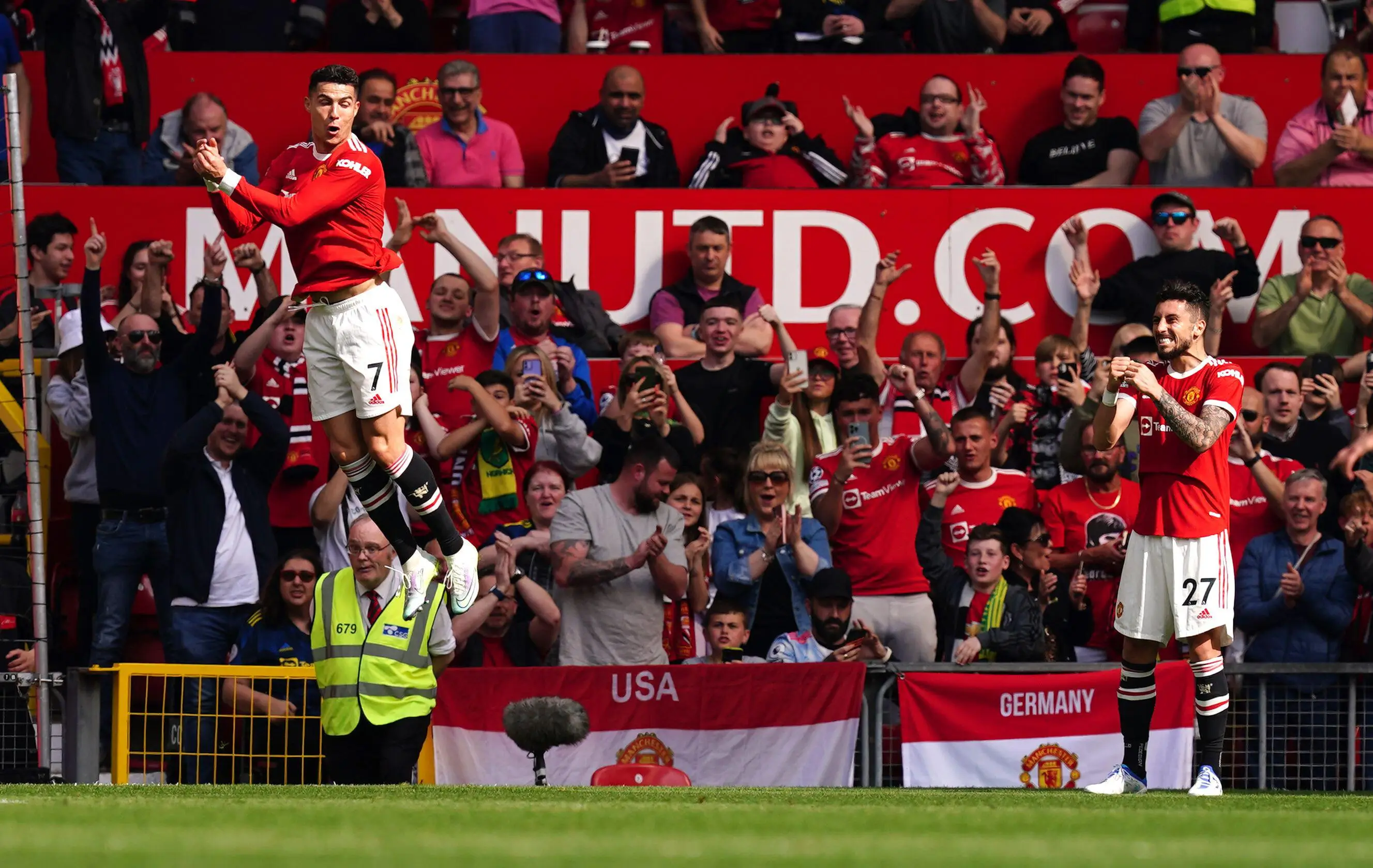 Ronaldo scored a late free-kick as United won 3-2 at Old Trafford (Image: PA)