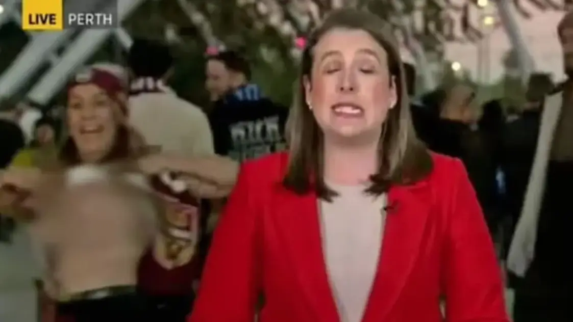 Rugby League Fan Flashes Breasts During Live TV News Report On State Of Origin