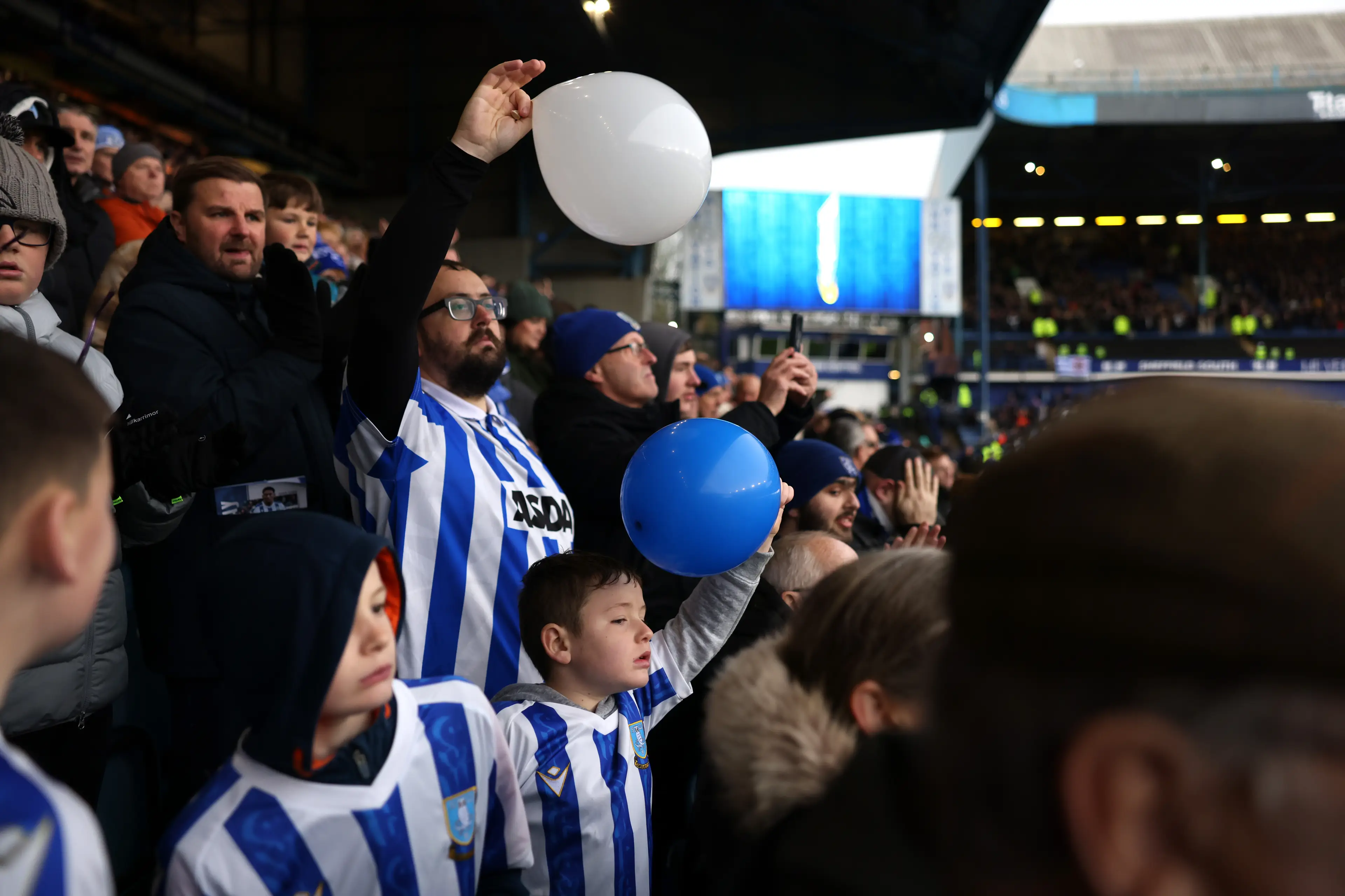 Sheffield Wednesday fans ahead of the Steel City derby (Image: Getty)