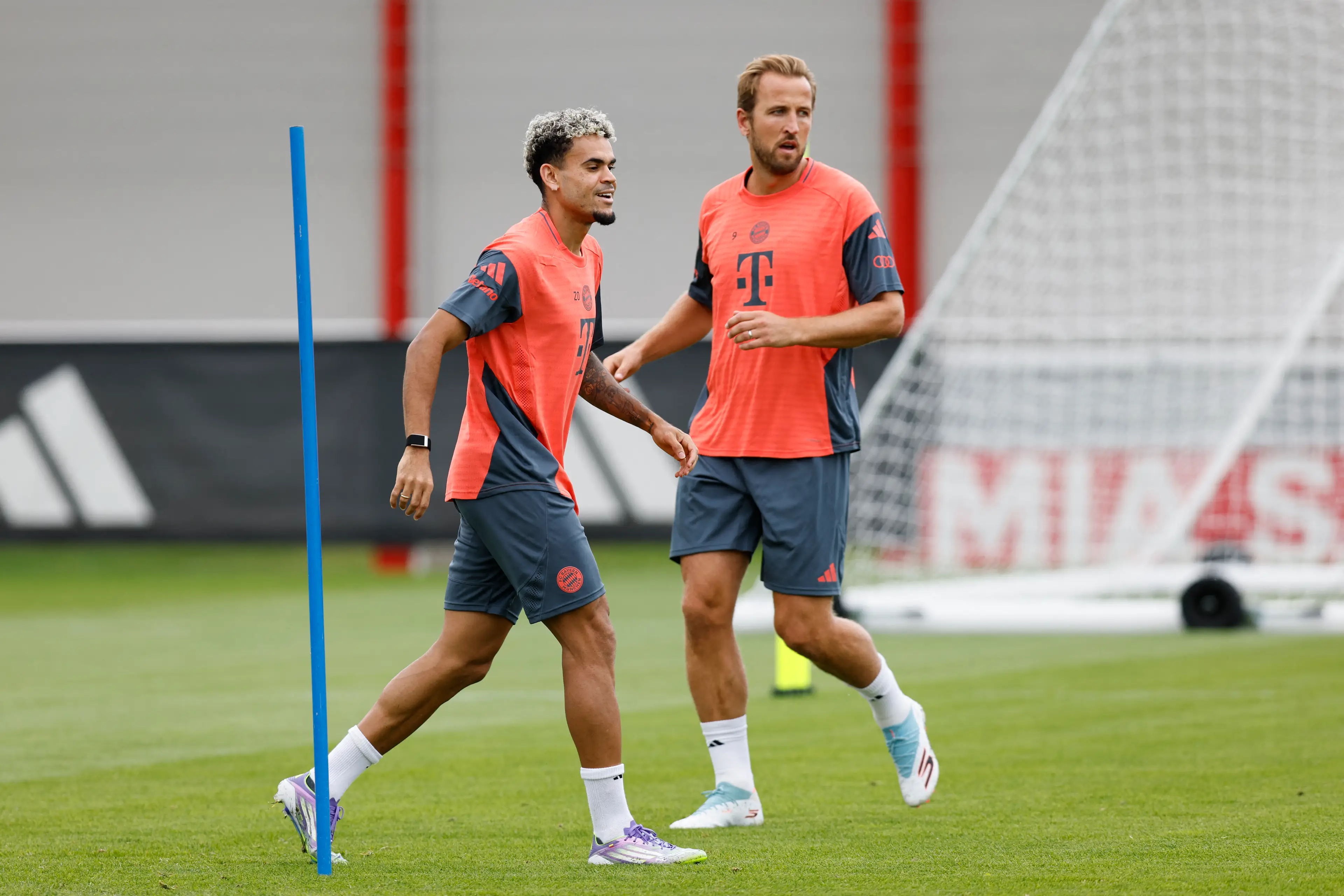 Harry Kane and Luis Diaz during a Bayern Munich training session. Image: Getty 