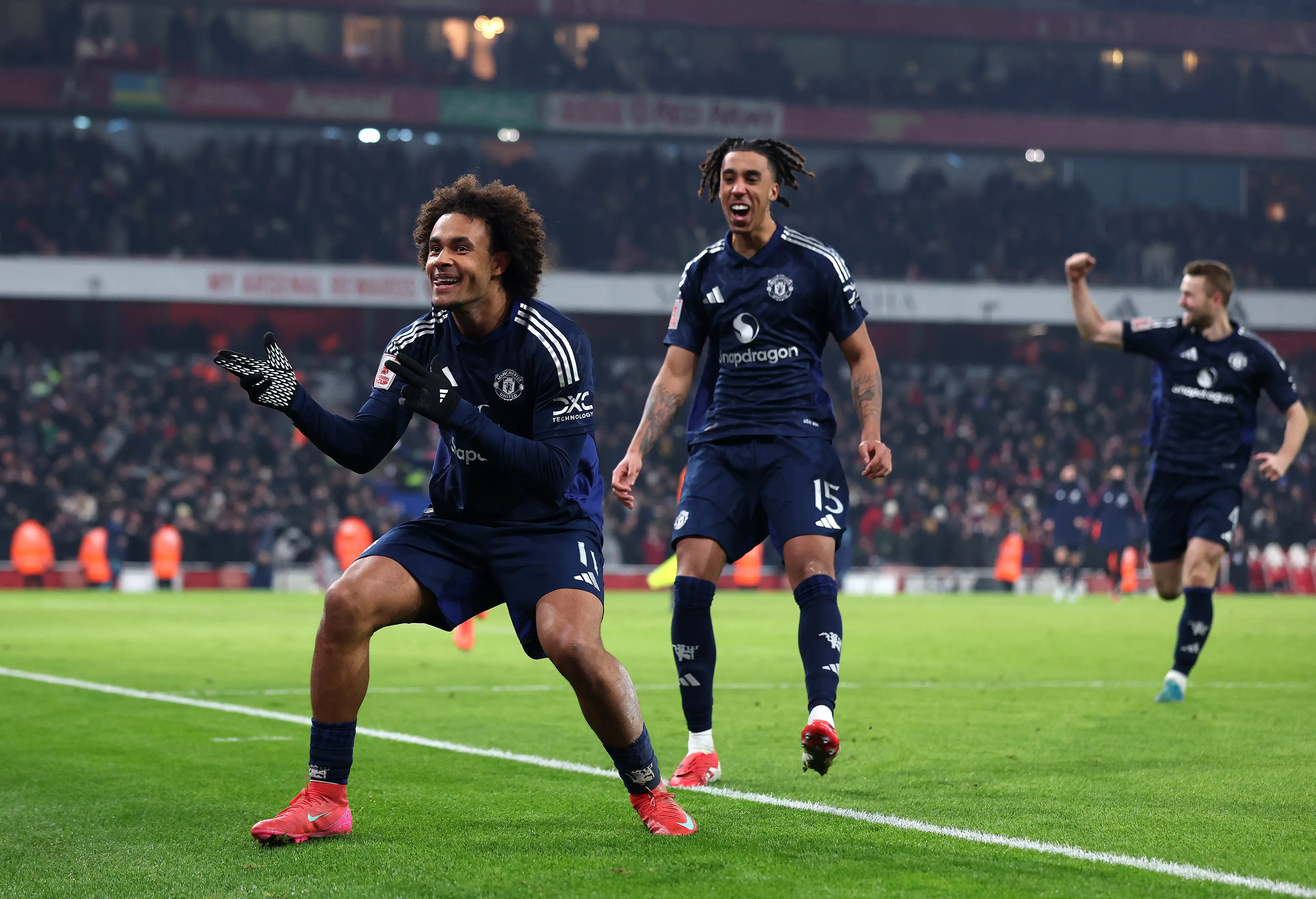 Joshua Zirkzee scored the winning penalty as Manchester United advanced to the fourth round. Image: Getty