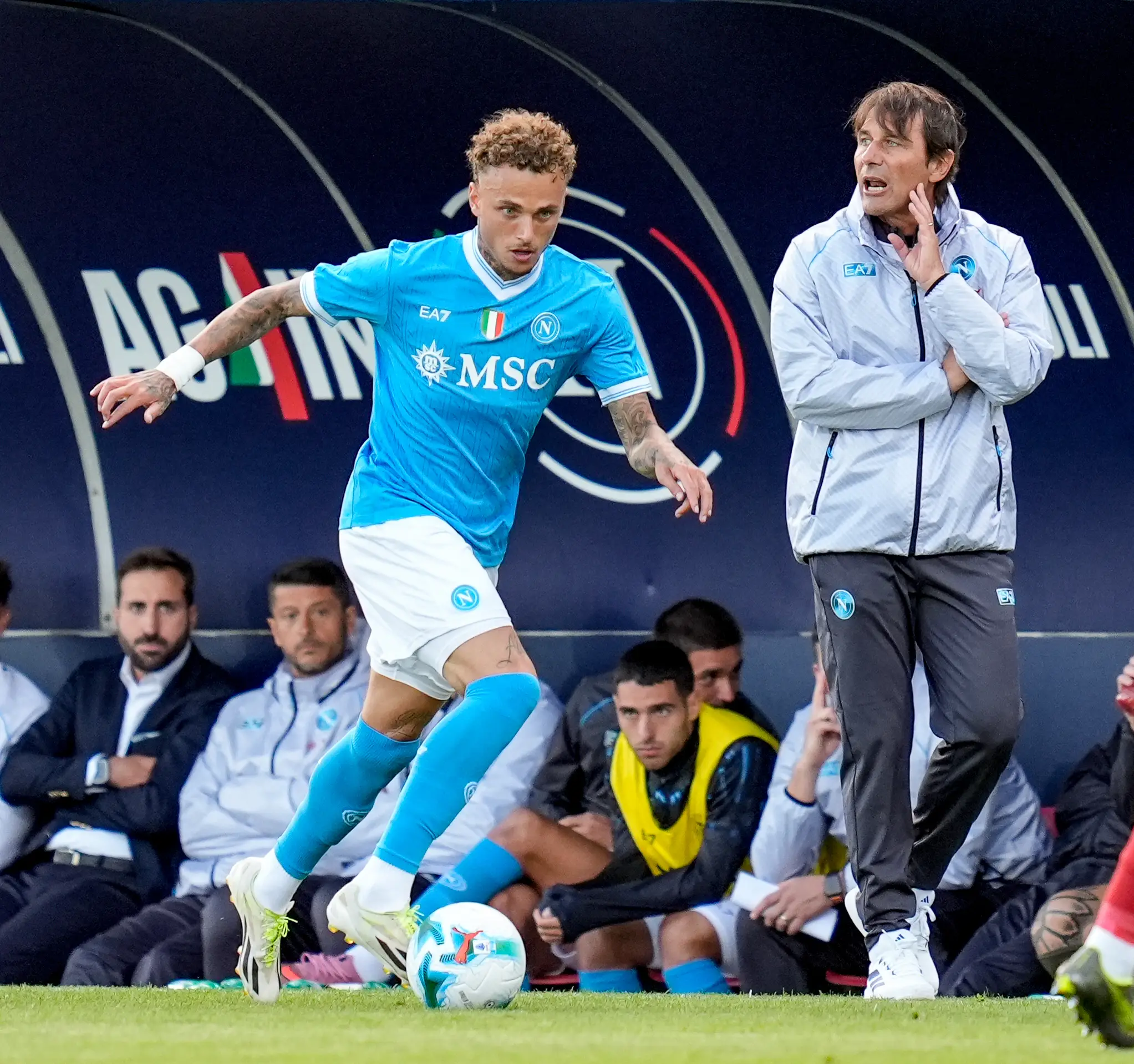 Lang and Conte during Napoli's pre-season friendly against Brest. Image credit: Getty