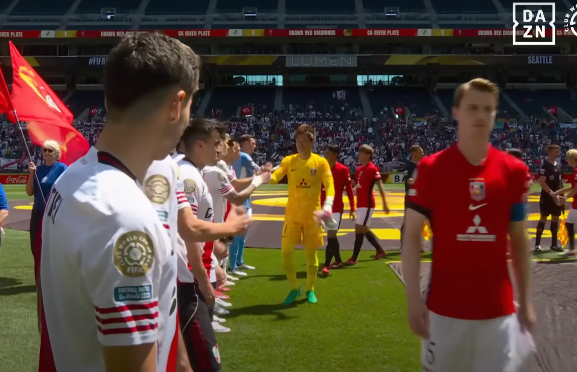 Marius Hoibraaten did not shake hands with River Plate players (Image: DAZN)
