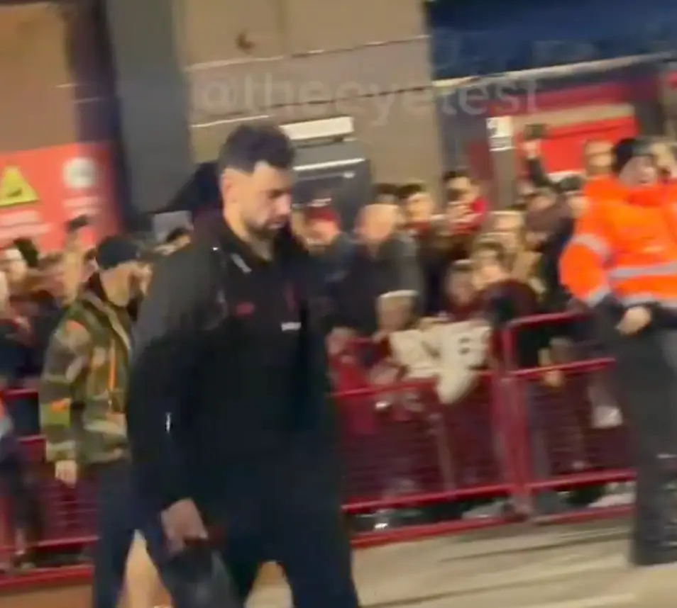 Bruno Fernandes leaves Old Trafford after Spurs game. Image credit: X/@TheEyeTest_1