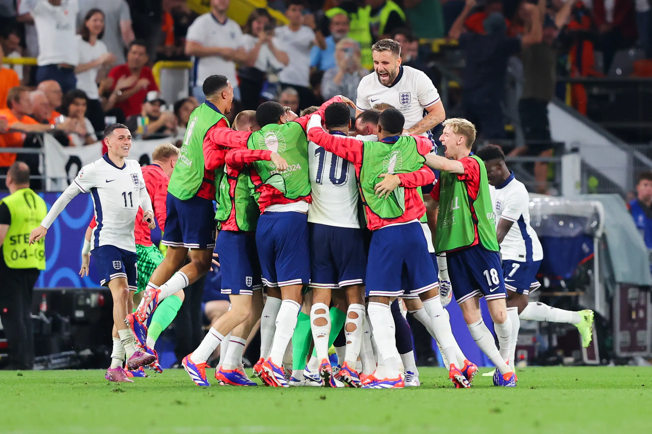 England players celebrate their winner against the Netherlands. Image: Getty 