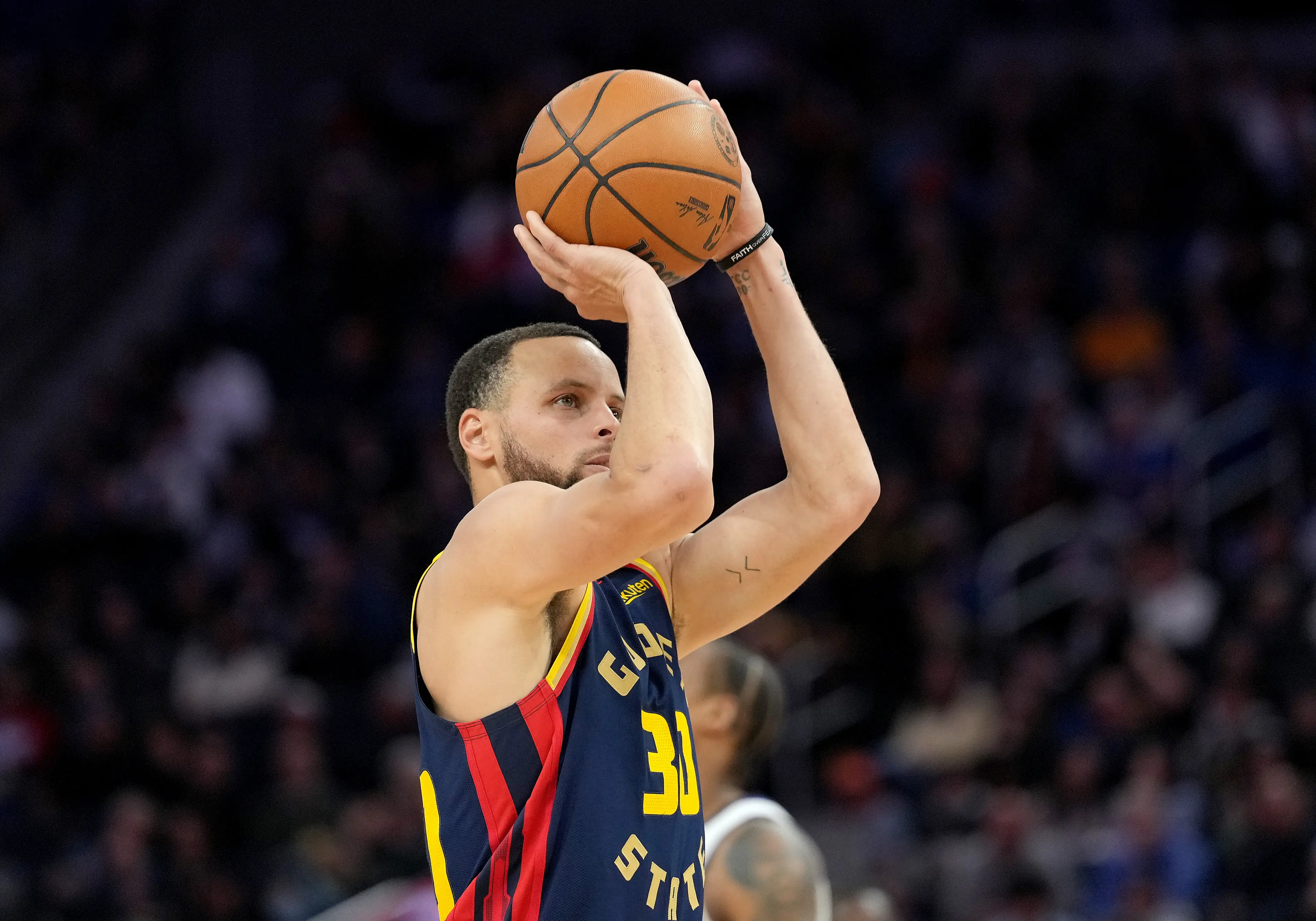 Steph Curry in action for the Golden State Warriors. Image: Getty 