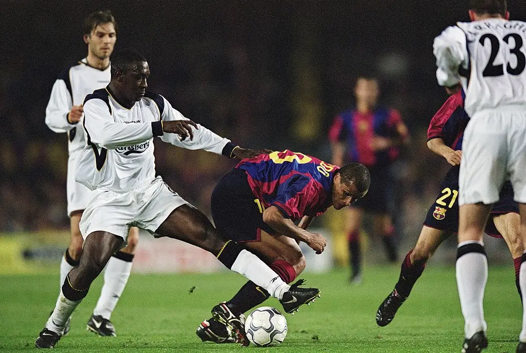 Emile Heskey challenges Rivaldo (Credit:Getty)