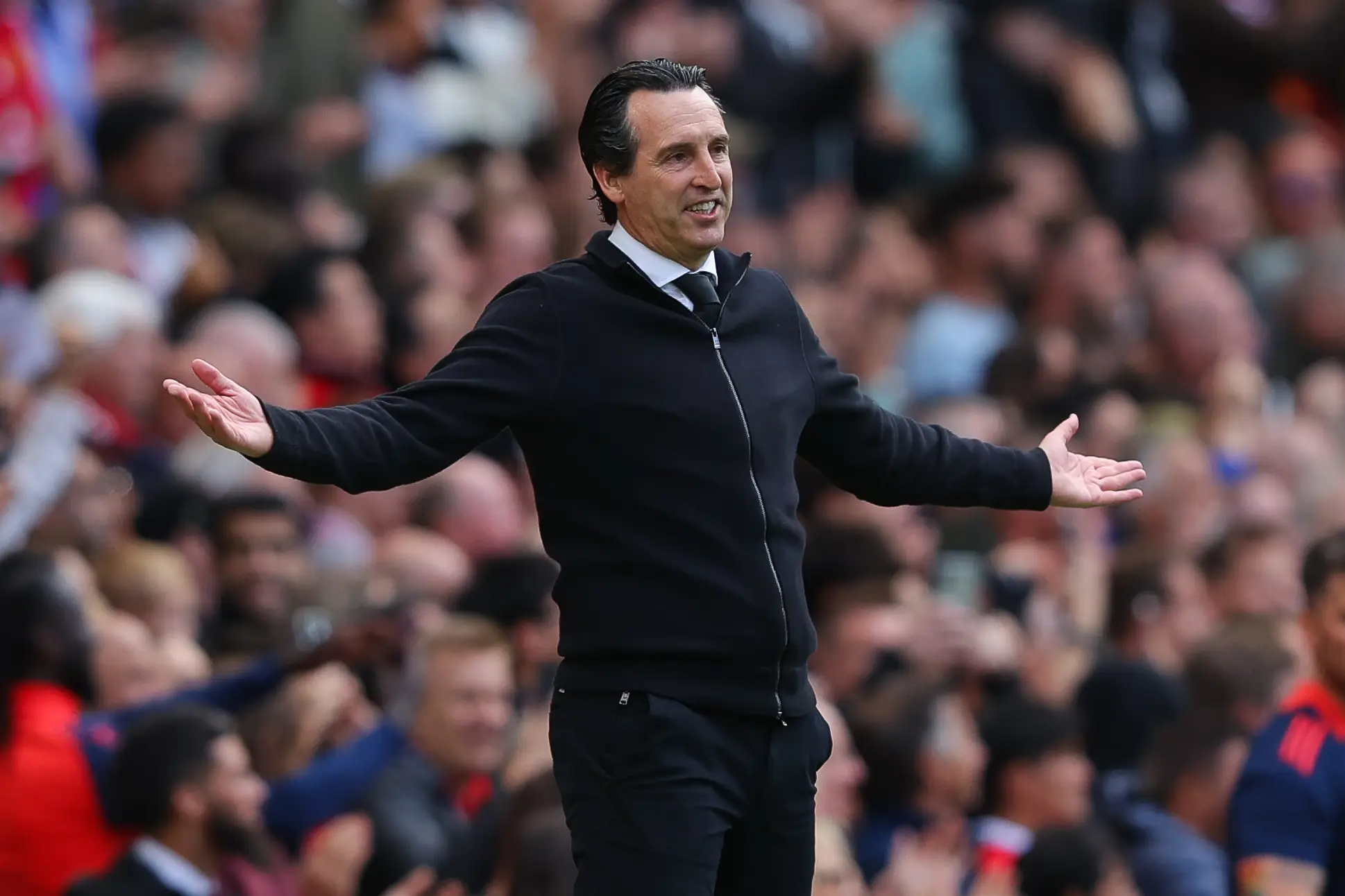 Unai Emery on the Old Trafford touchline (credit: Getty)
