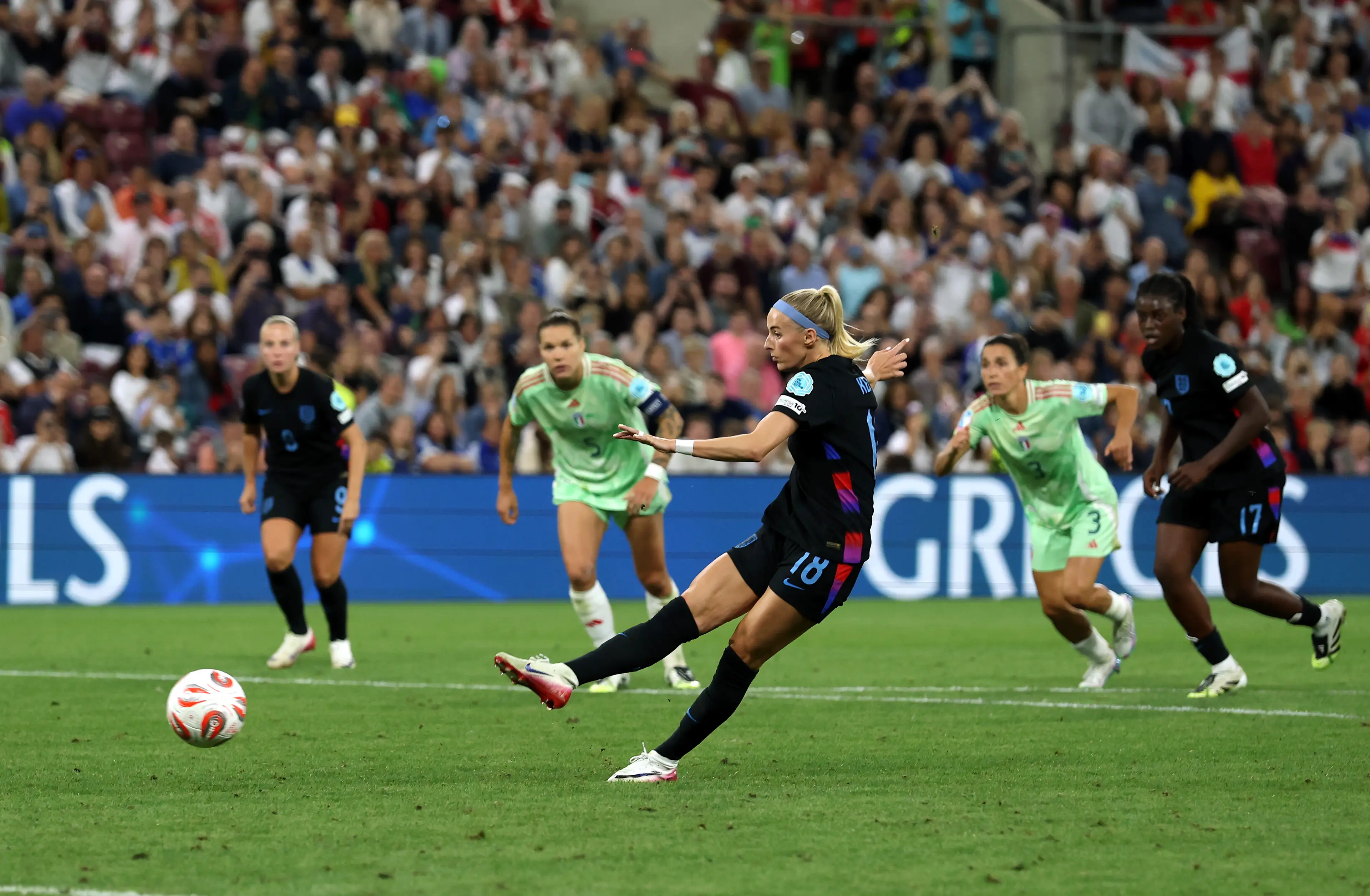 Chloe Kelly would not have been able to score the follow-up under the proposed rule. Image: Getty