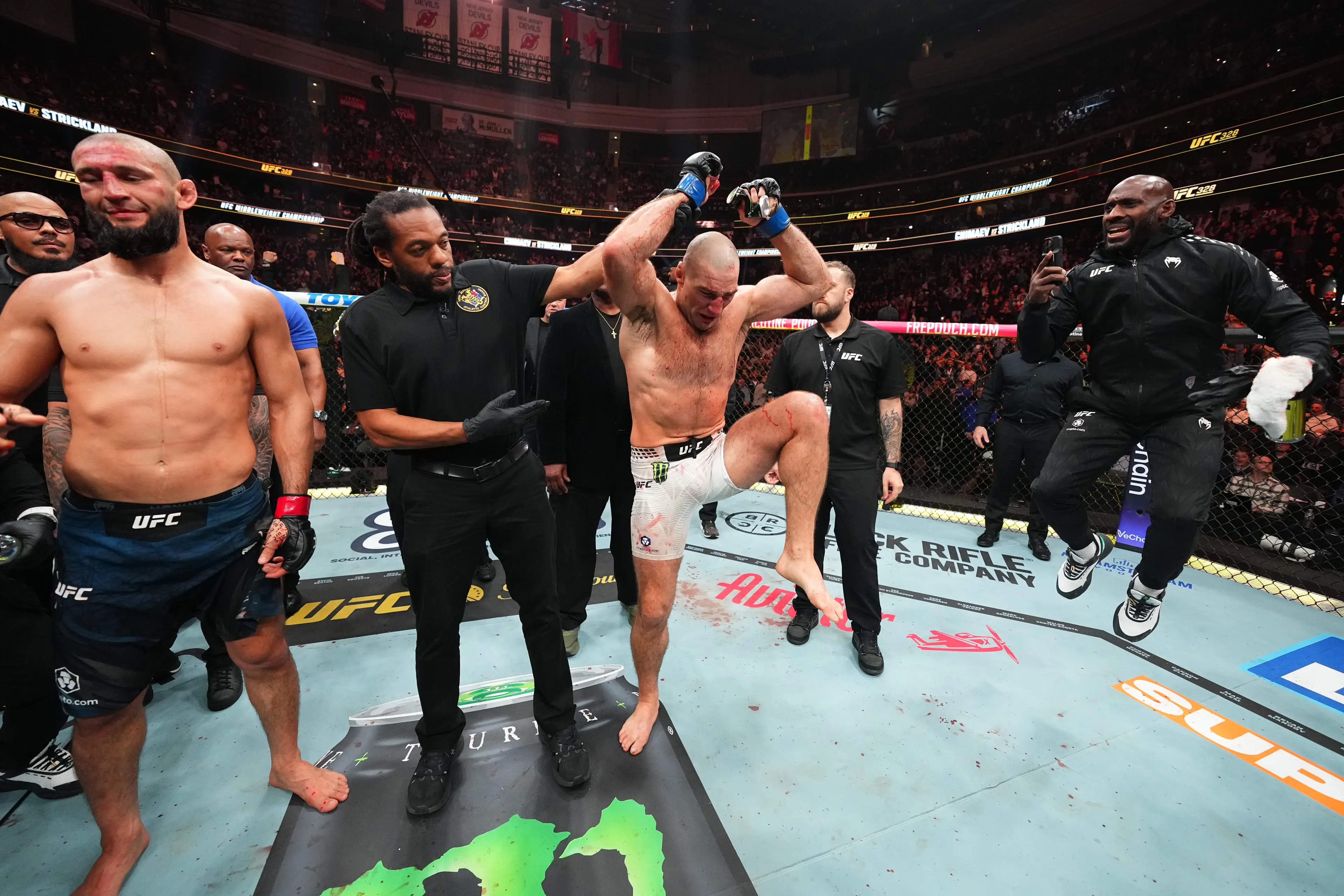 Chimaev wasn't at his best against Strickland. Image: Getty
