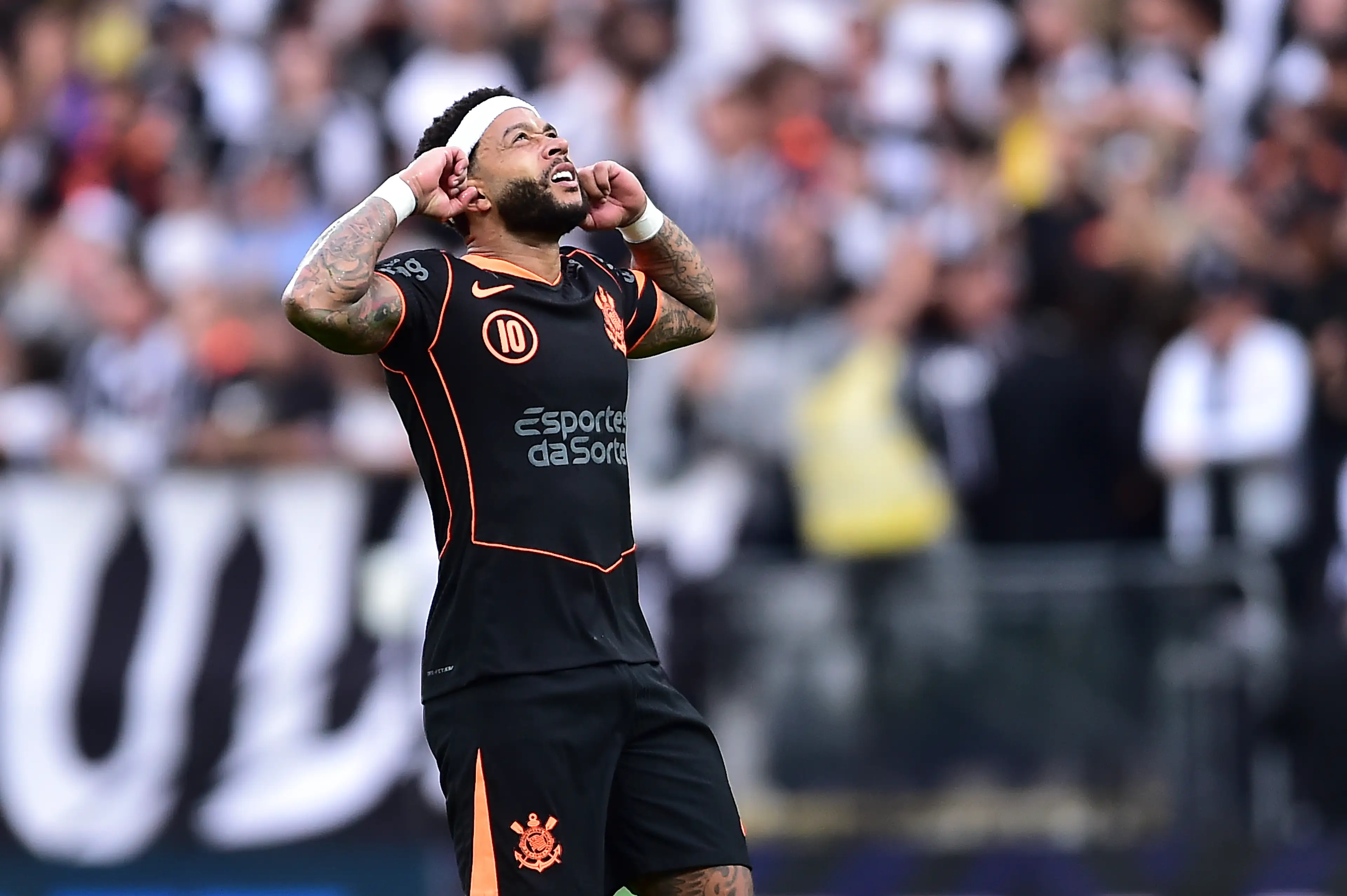 Depay has a two-year deal with some incredible perks. Image: Getty