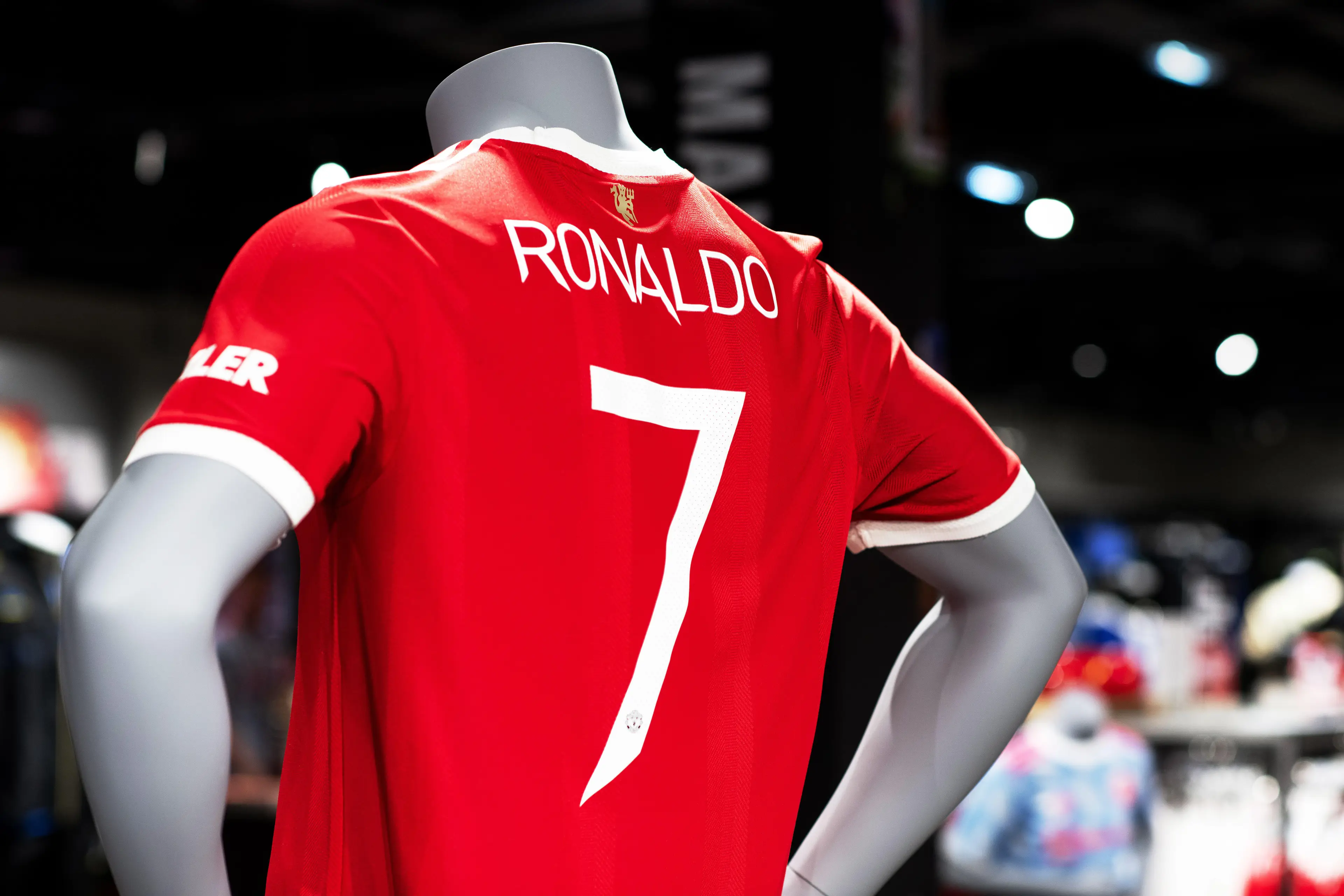 The famous No.7 shirt was sold worldwide during the opening days of Cristiano Ronaldo's return to Manchester United. (Alamy)