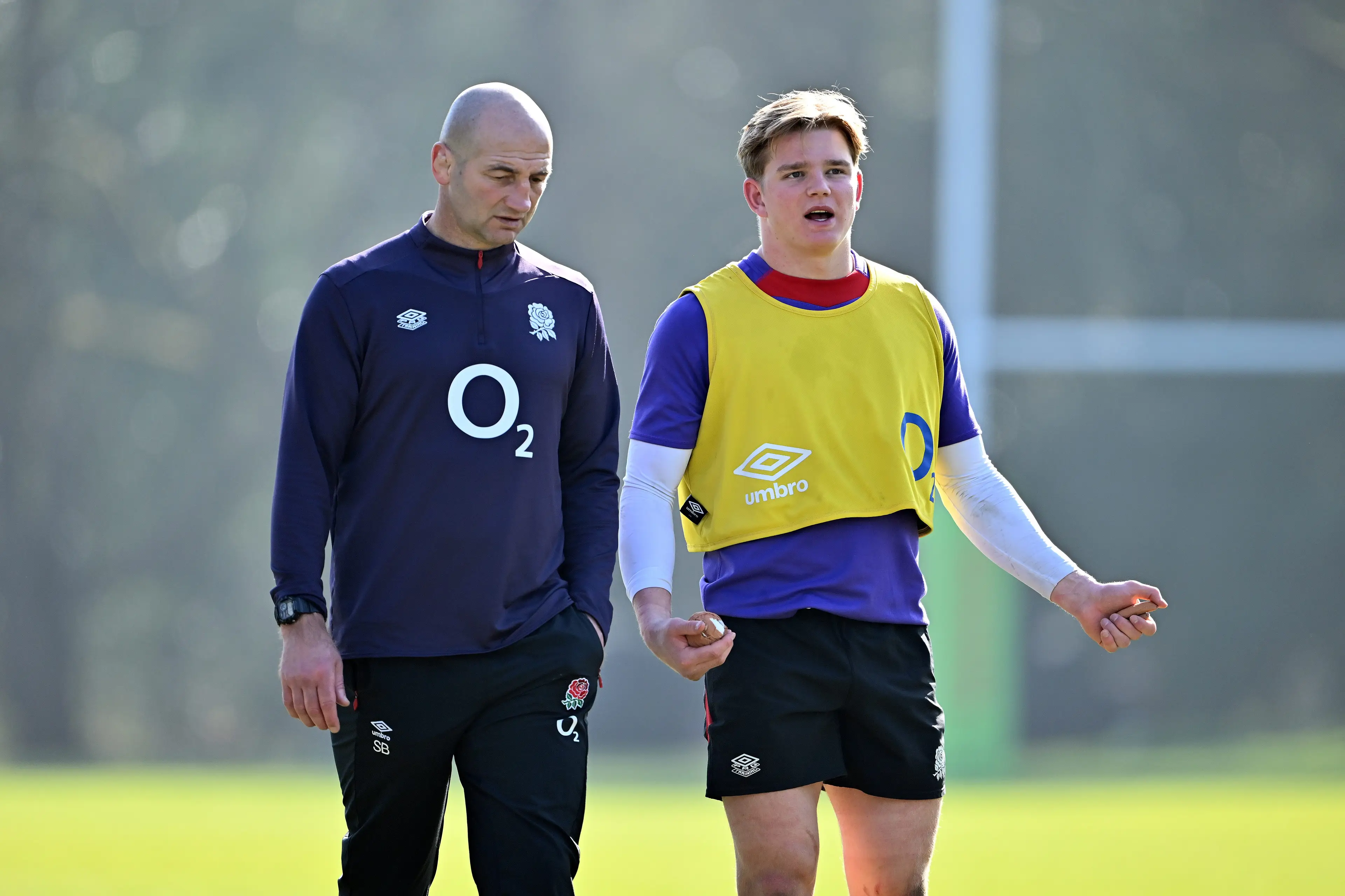  Henry Pollock of England talks with Steve Borthwick, Head Coach of England (Getty Images)