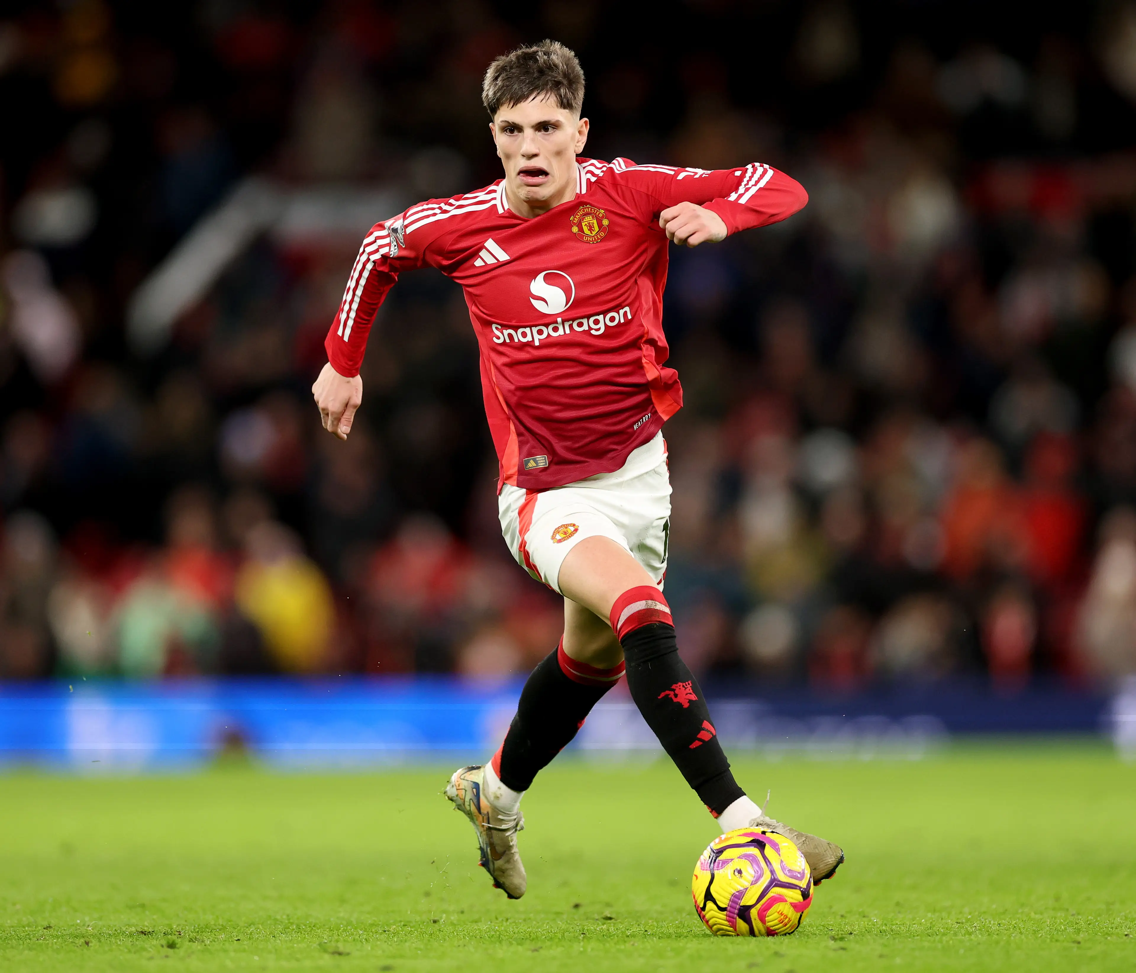 Alejandro Garnacho was dropped by Ruben Amorim for Manchester City vs Manchester United. Image: Getty 
