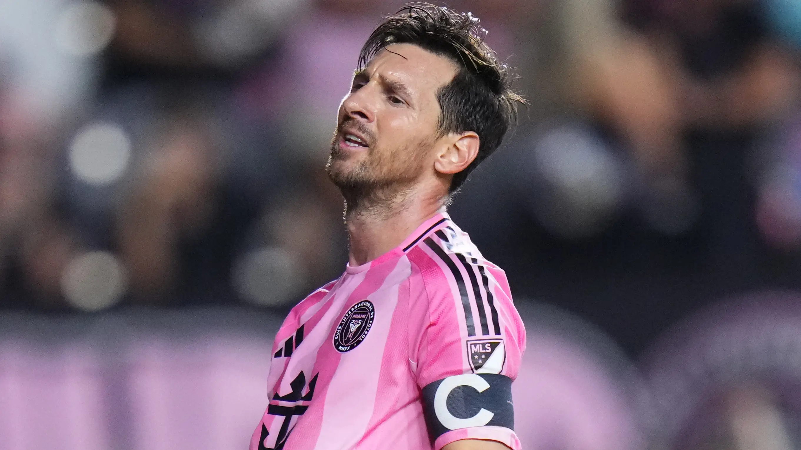 Rich Storry / Stringer via Getty Images